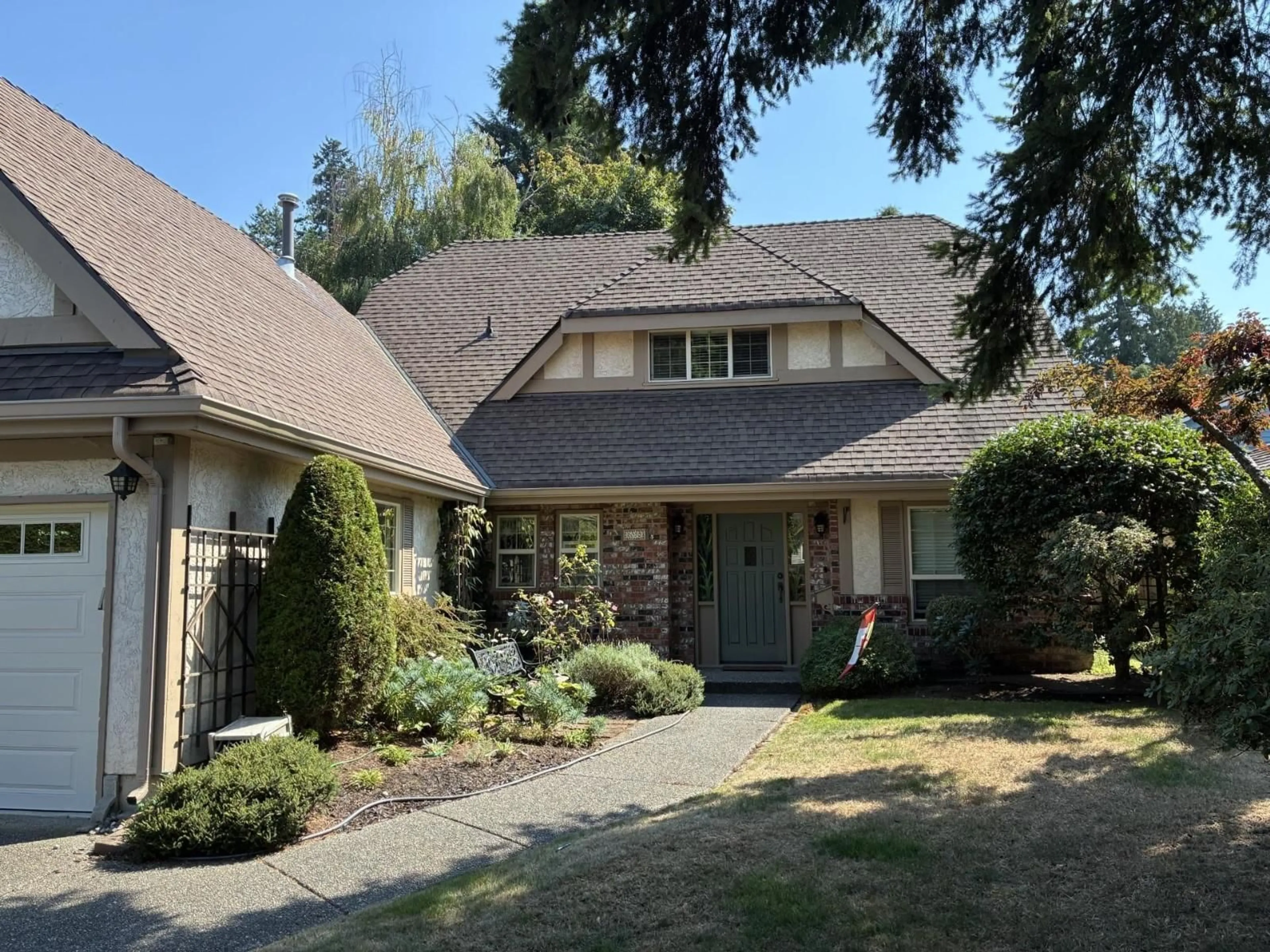 Unknown for 2058 127A, Surrey British Columbia V4A5Z9
