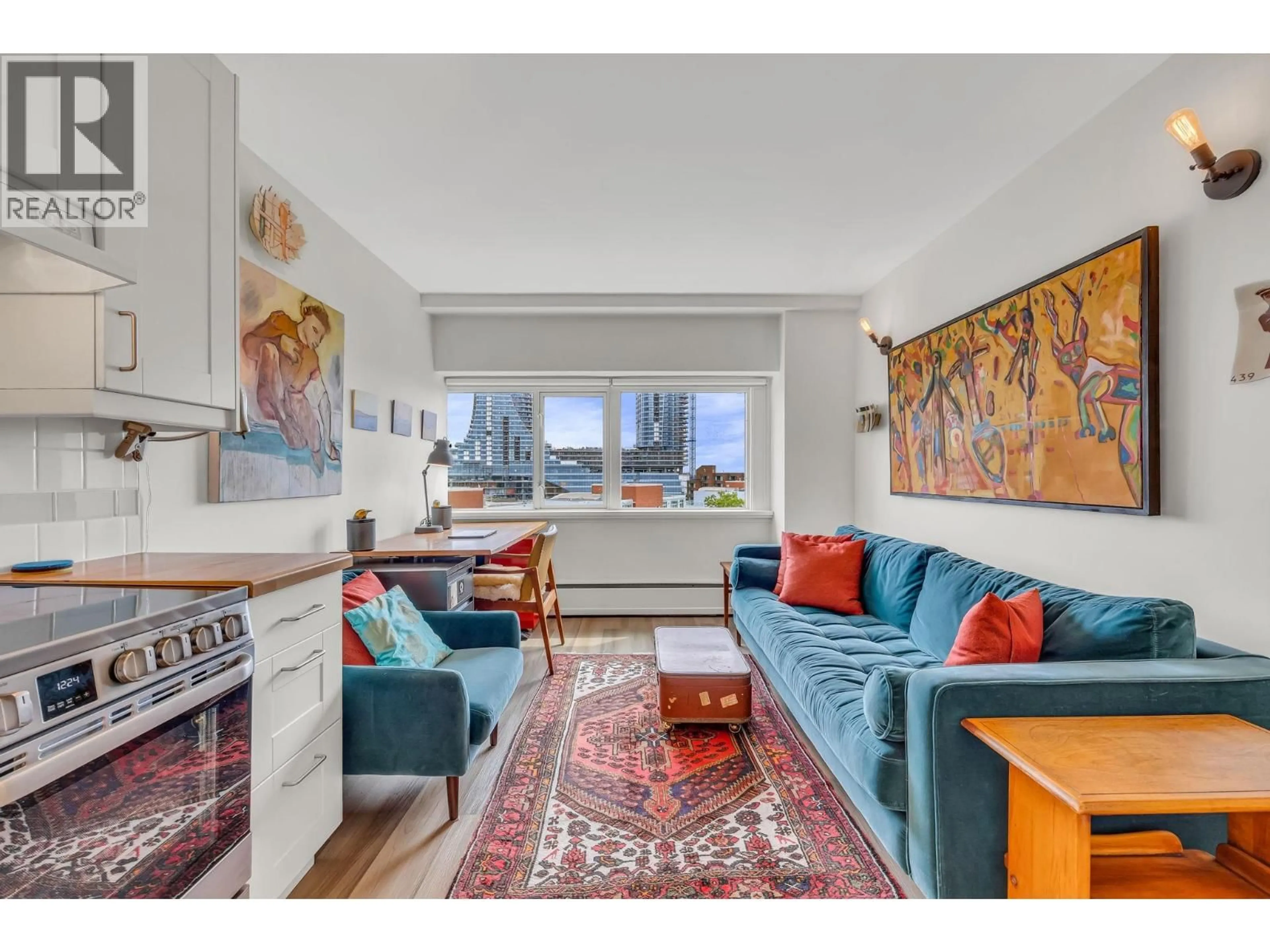 Living room with furniture, unknown for 701 - 6026 TISDALL STREET, Vancouver British Columbia V5Z3N2