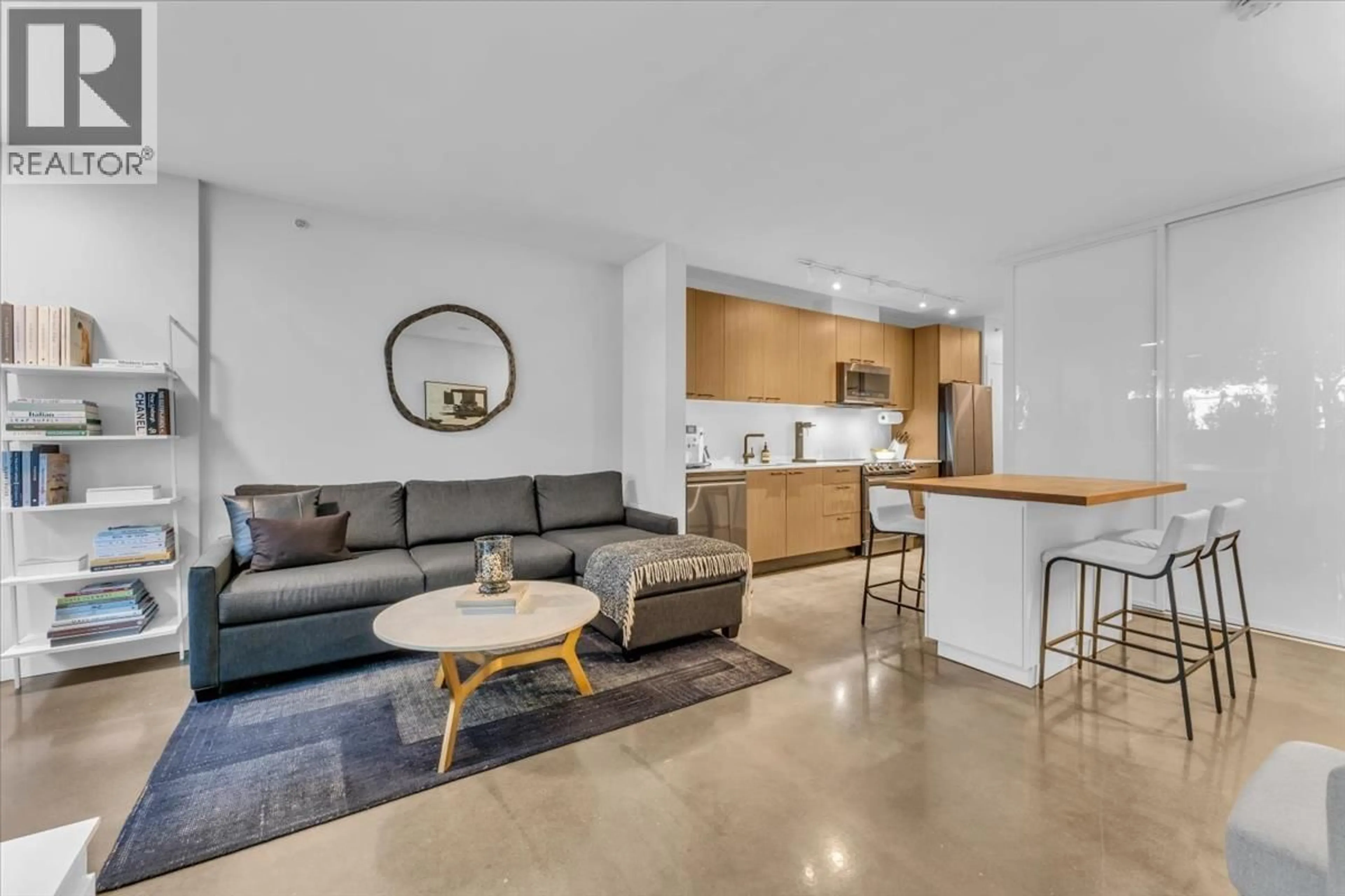 Living room with furniture, unknown for 210 - 221 UNION STREET, Vancouver British Columbia V6A0B4