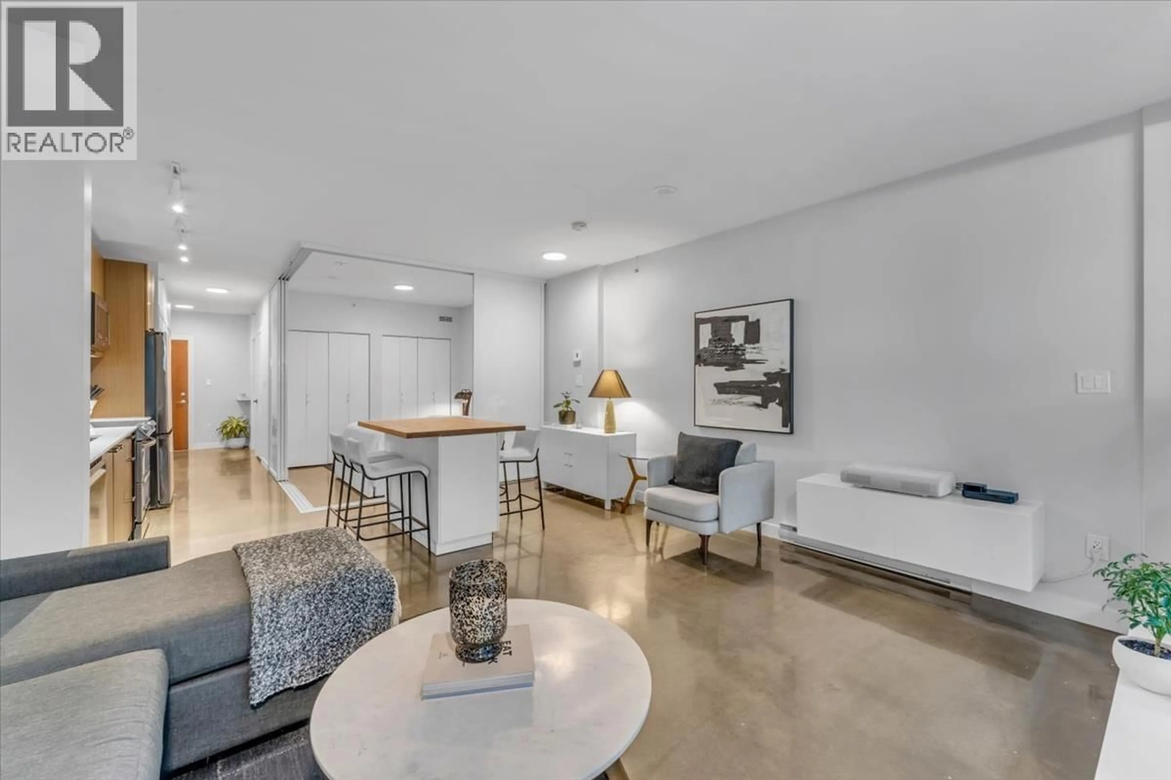 Living room with furniture, unknown for 210 - 221 UNION STREET, Vancouver British Columbia V6A0B4