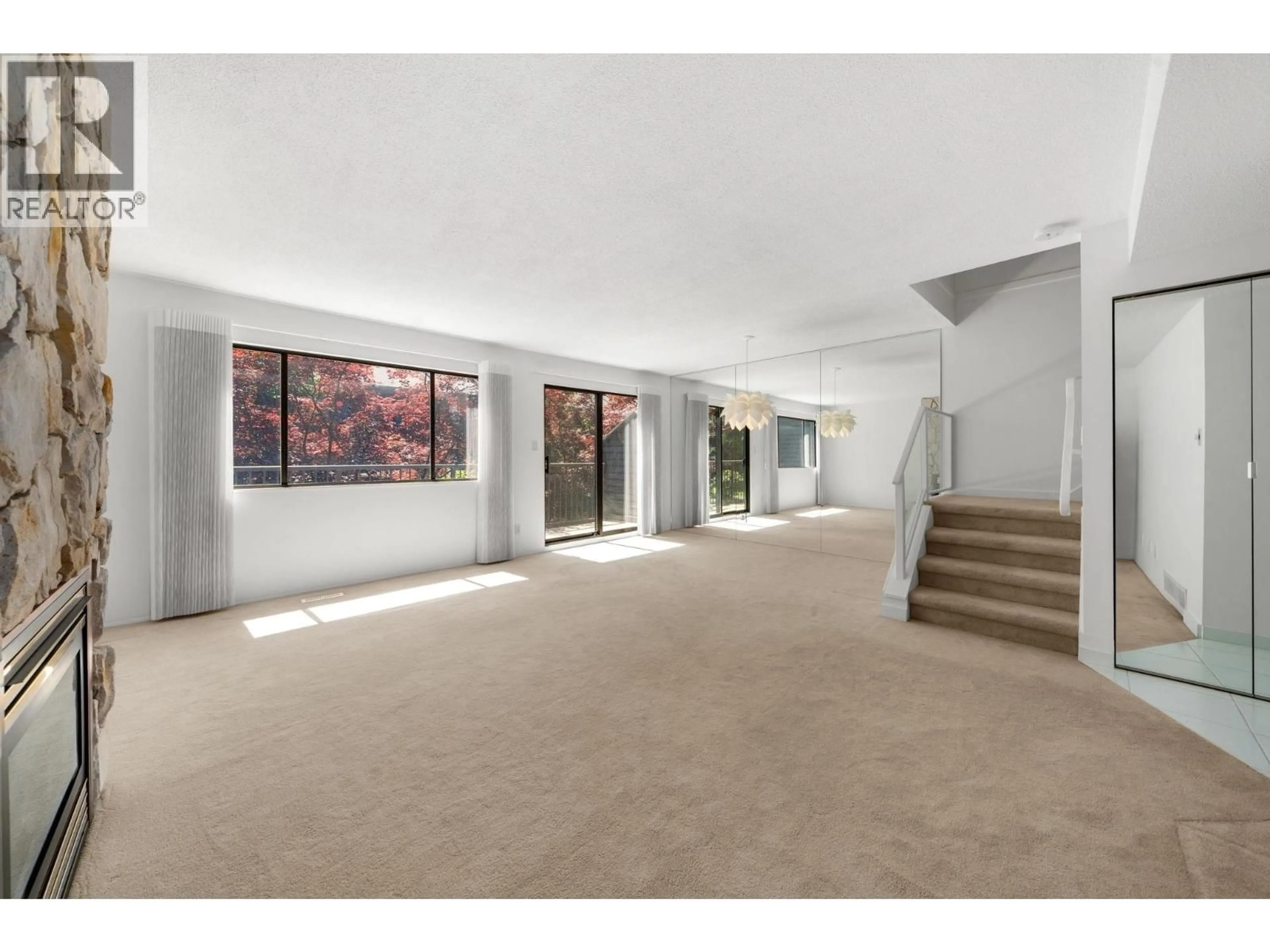 Indoor foyer for 7319 CORONADO DRIVE, Burnaby British Columbia V5A1P9