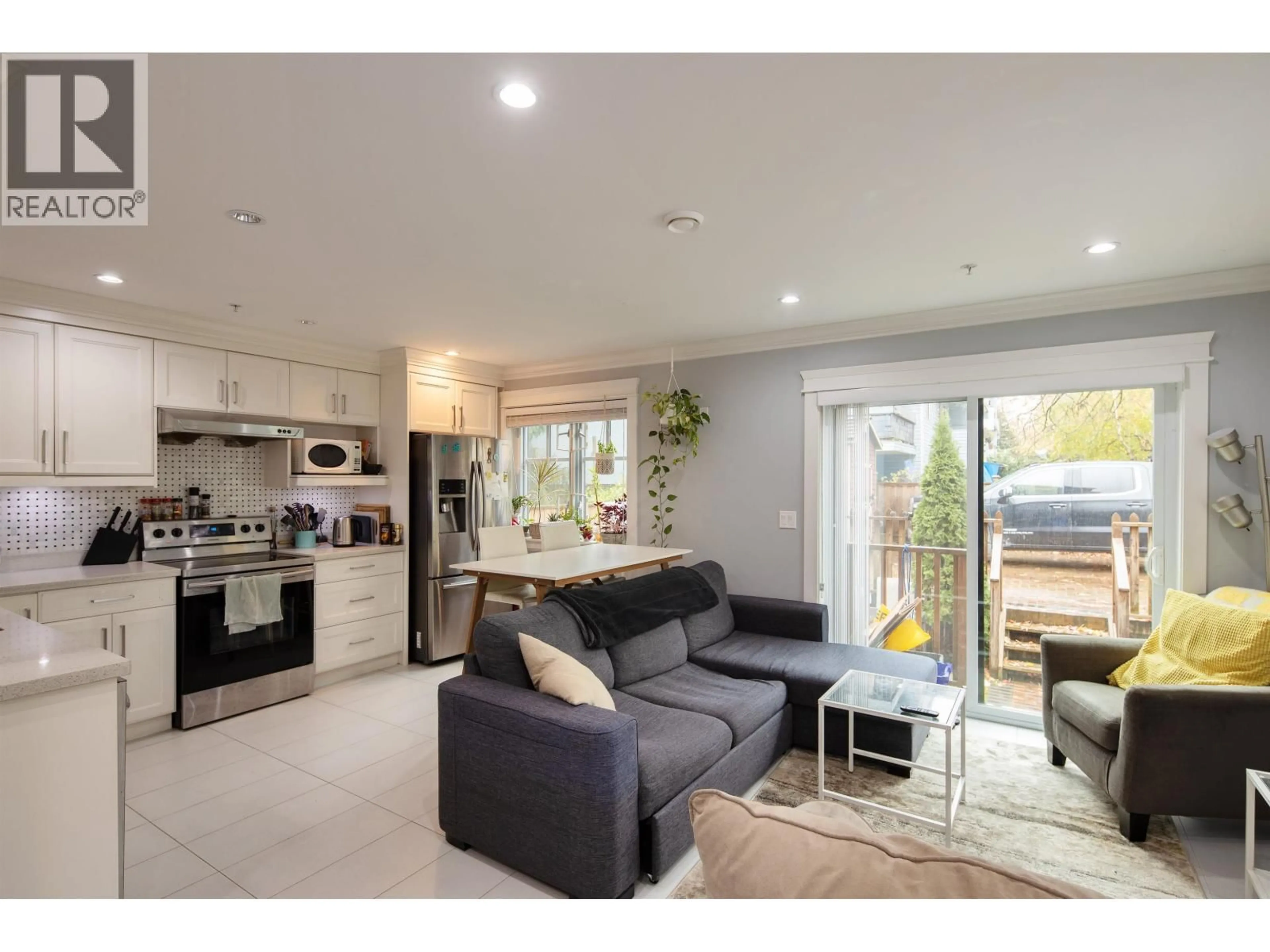 Open concept kitchen, unknown for 488 15TH AVENUE, Vancouver British Columbia V5T3N4