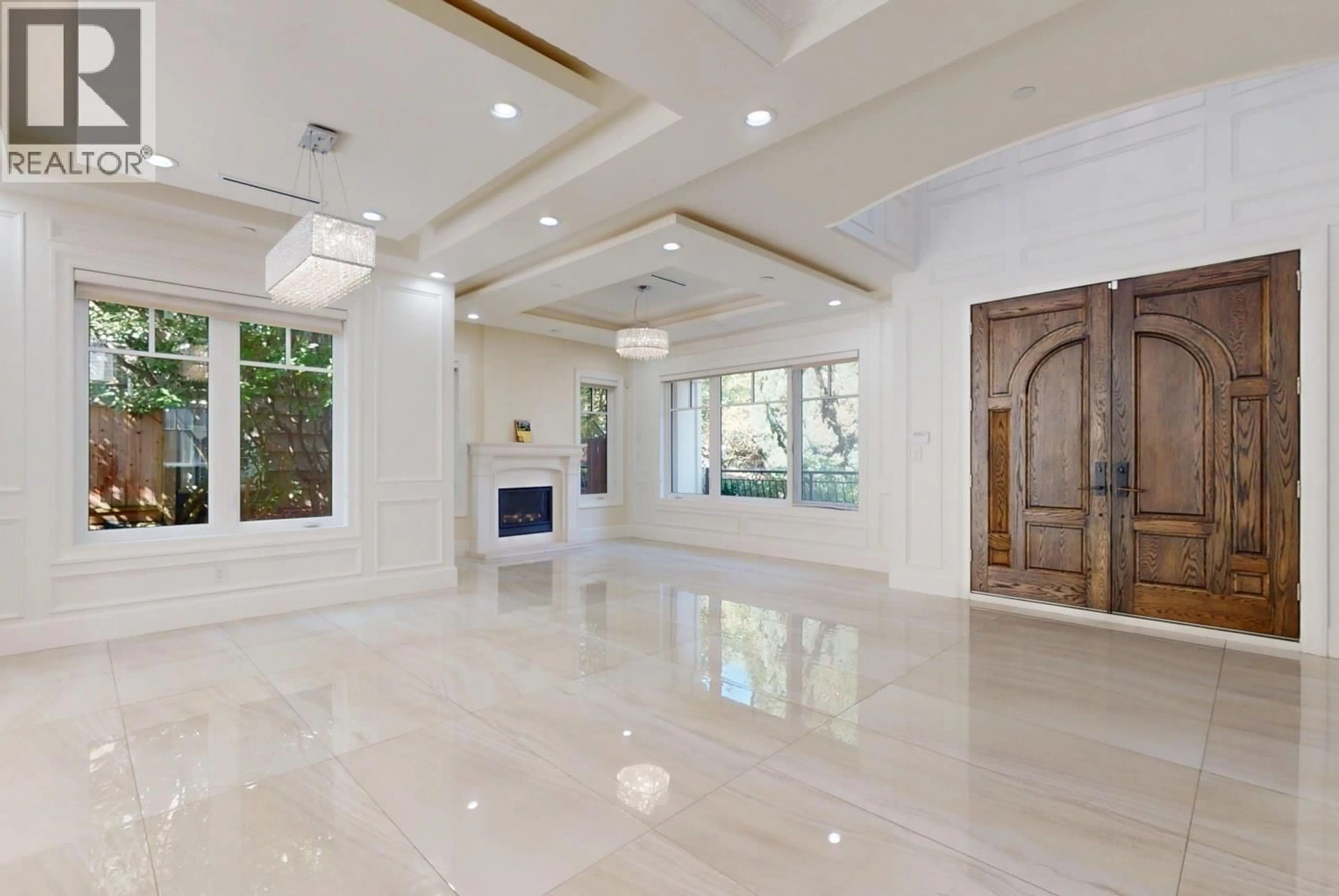 Indoor foyer for 2930 29TH AVENUE, Vancouver British Columbia V6L1Y4