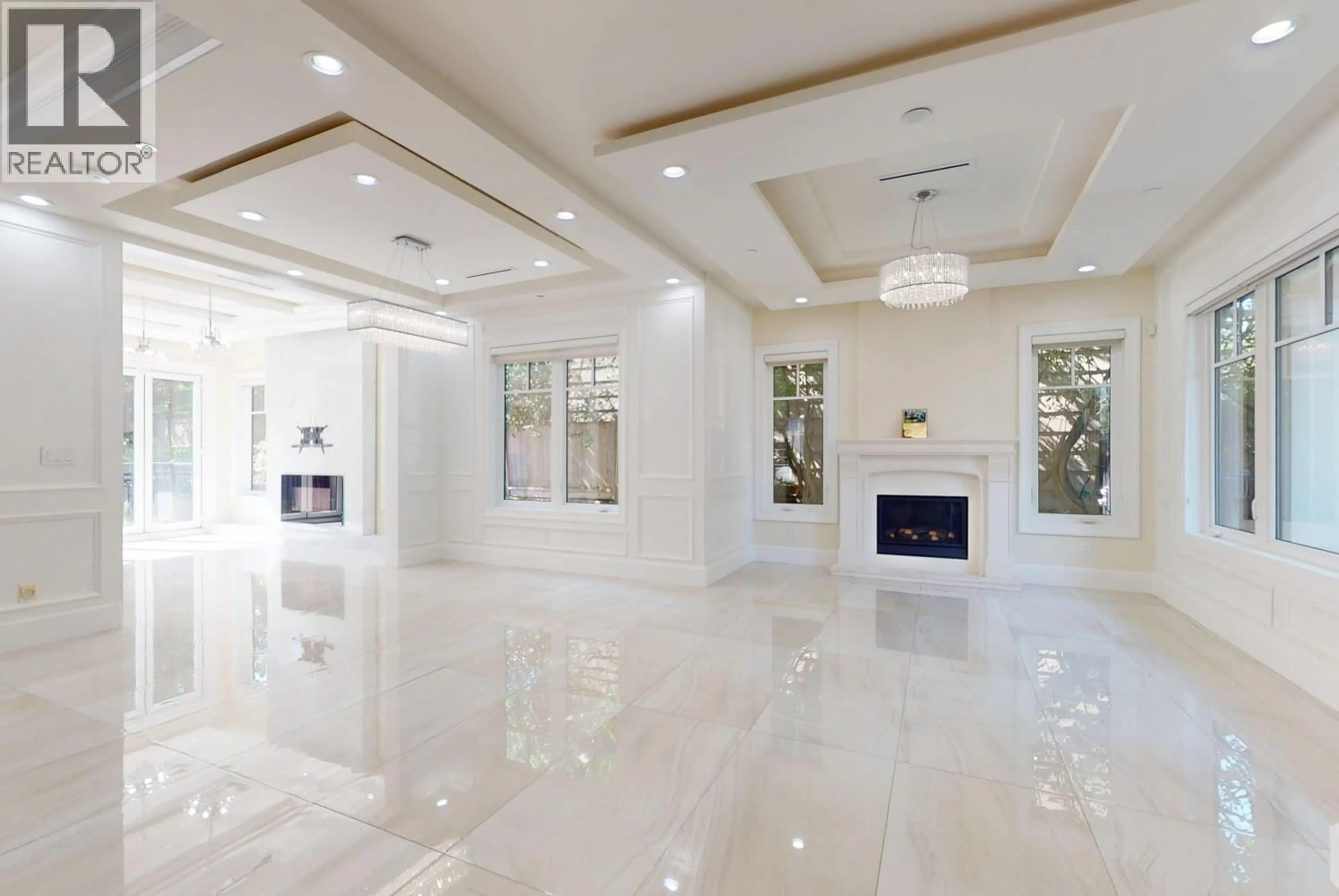 Indoor foyer for 2930 29TH AVENUE, Vancouver British Columbia V6L1Y4