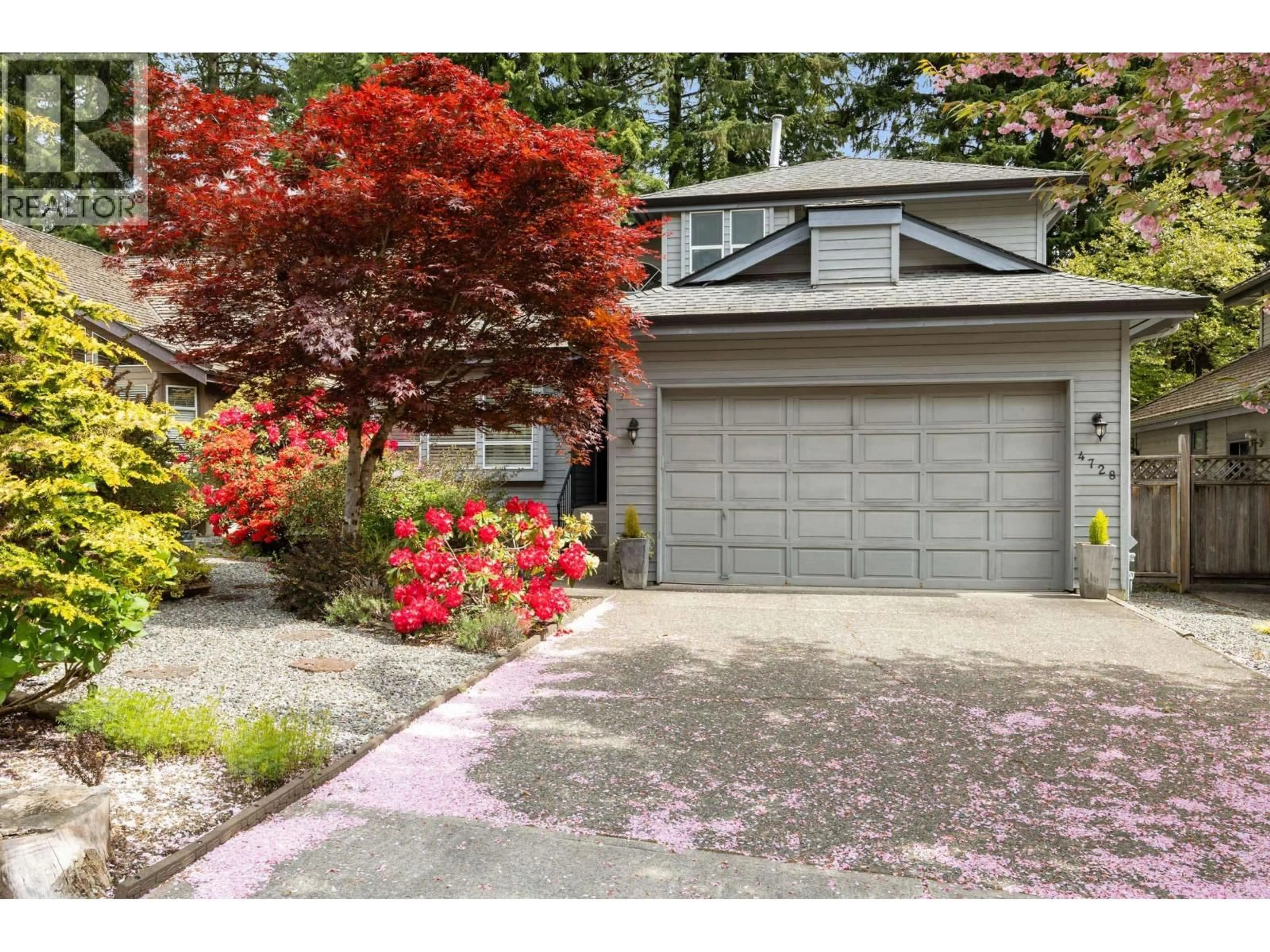 Home with vinyl exterior material, street for 4728 UNDERWOOD AVENUE, North Vancouver British Columbia V7K3A8