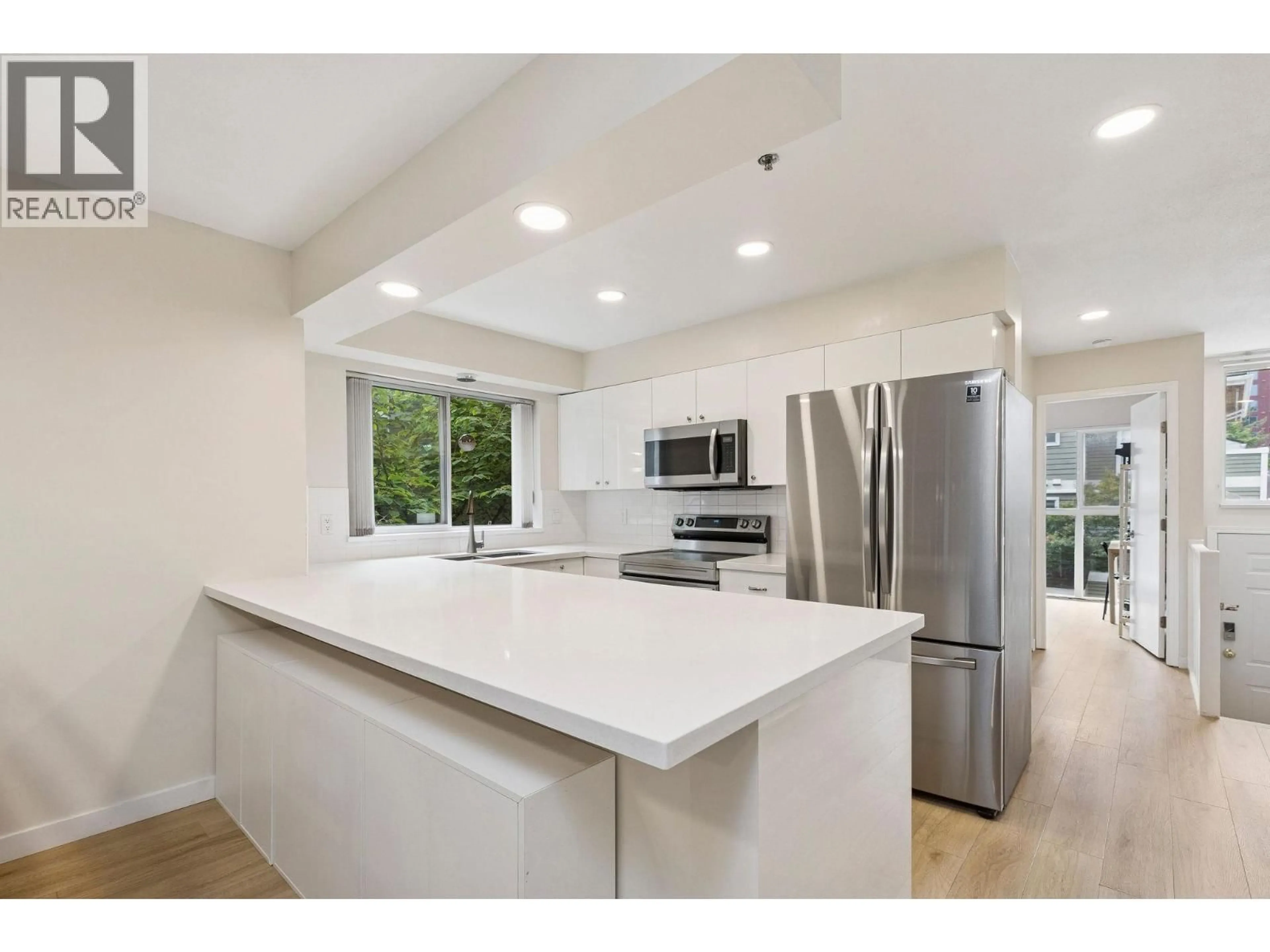 Open concept kitchen, unknown for 3379 FIELDSTONE AVENUE, Vancouver British Columbia V5S4R9