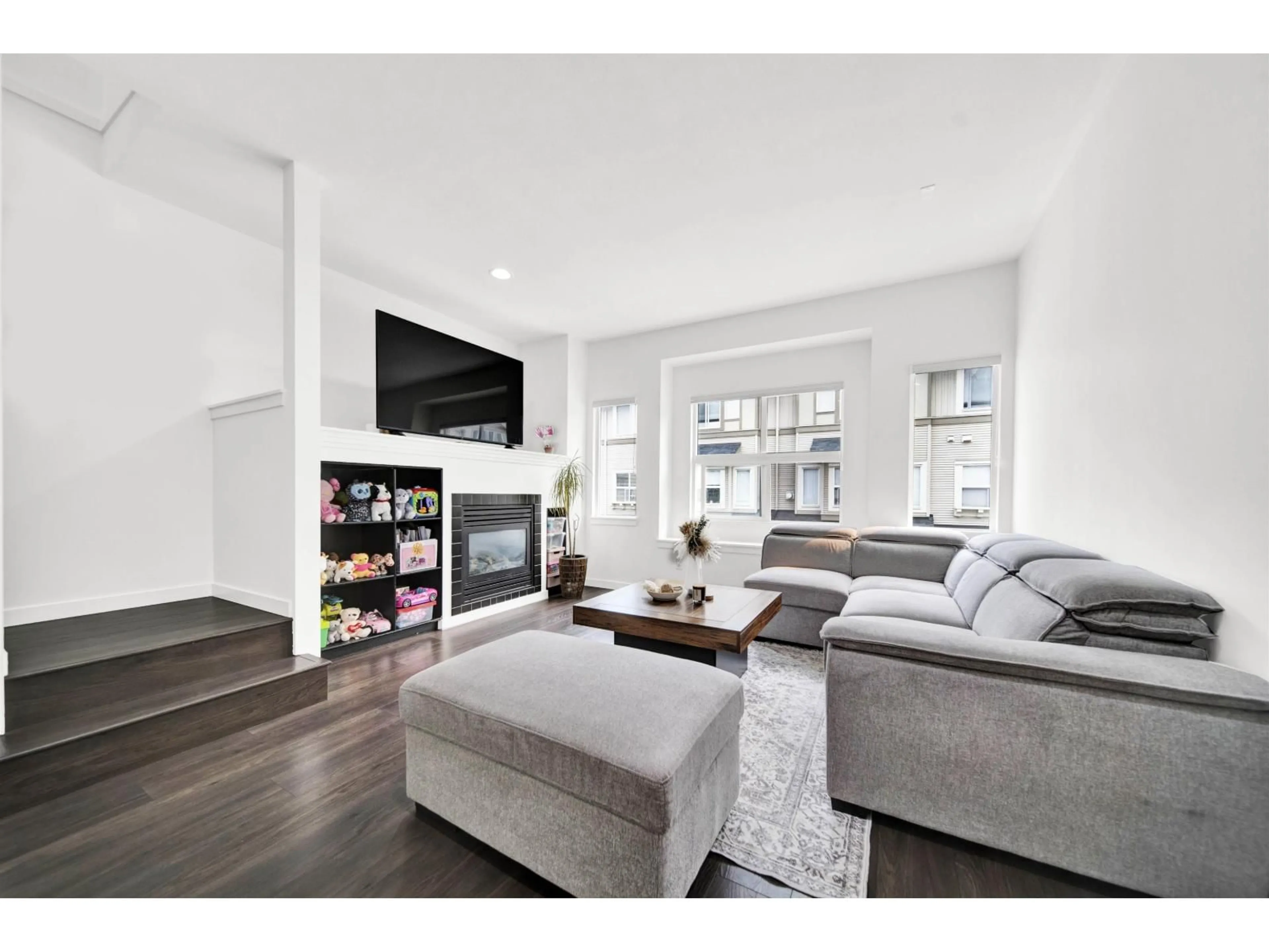 Living room with furniture, unknown for 58 - 12677 63, Surrey British Columbia V3X3T3