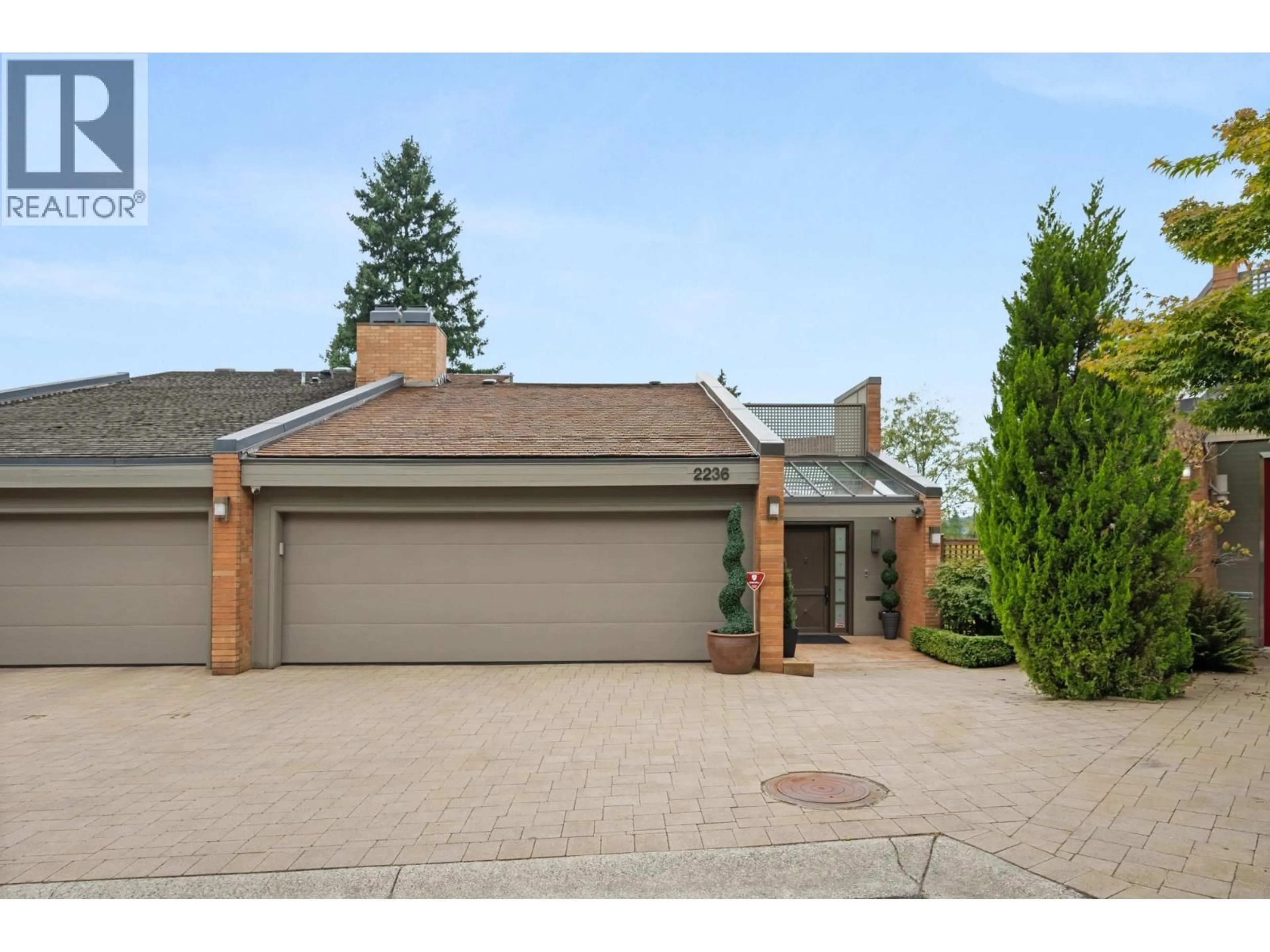 Unknown for 2236 YEWBROOK PLACE, Vancouver British Columbia V6P6K4