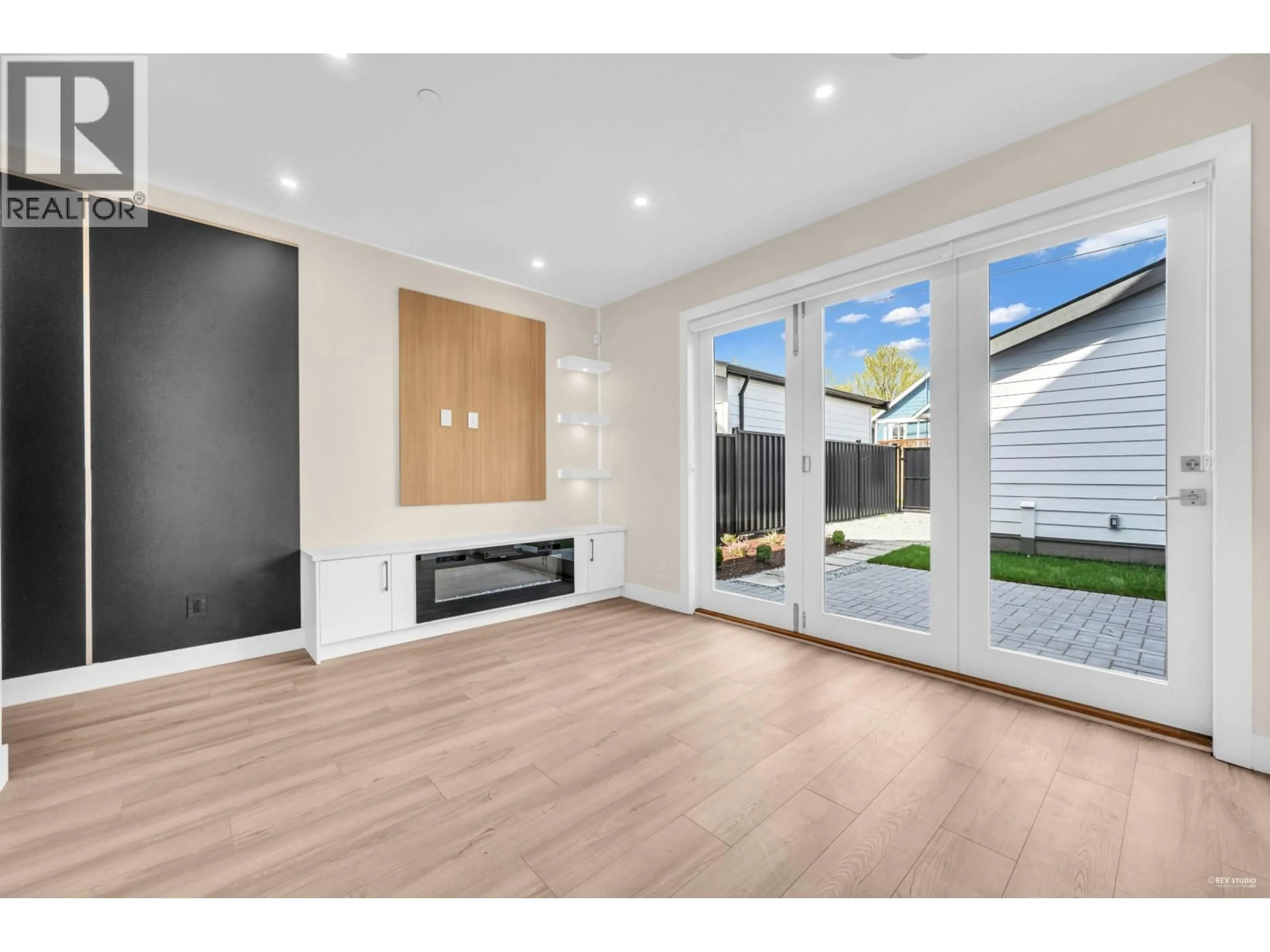 Unknown for 2369 ADANAC STREET, Vancouver British Columbia V5L2E9