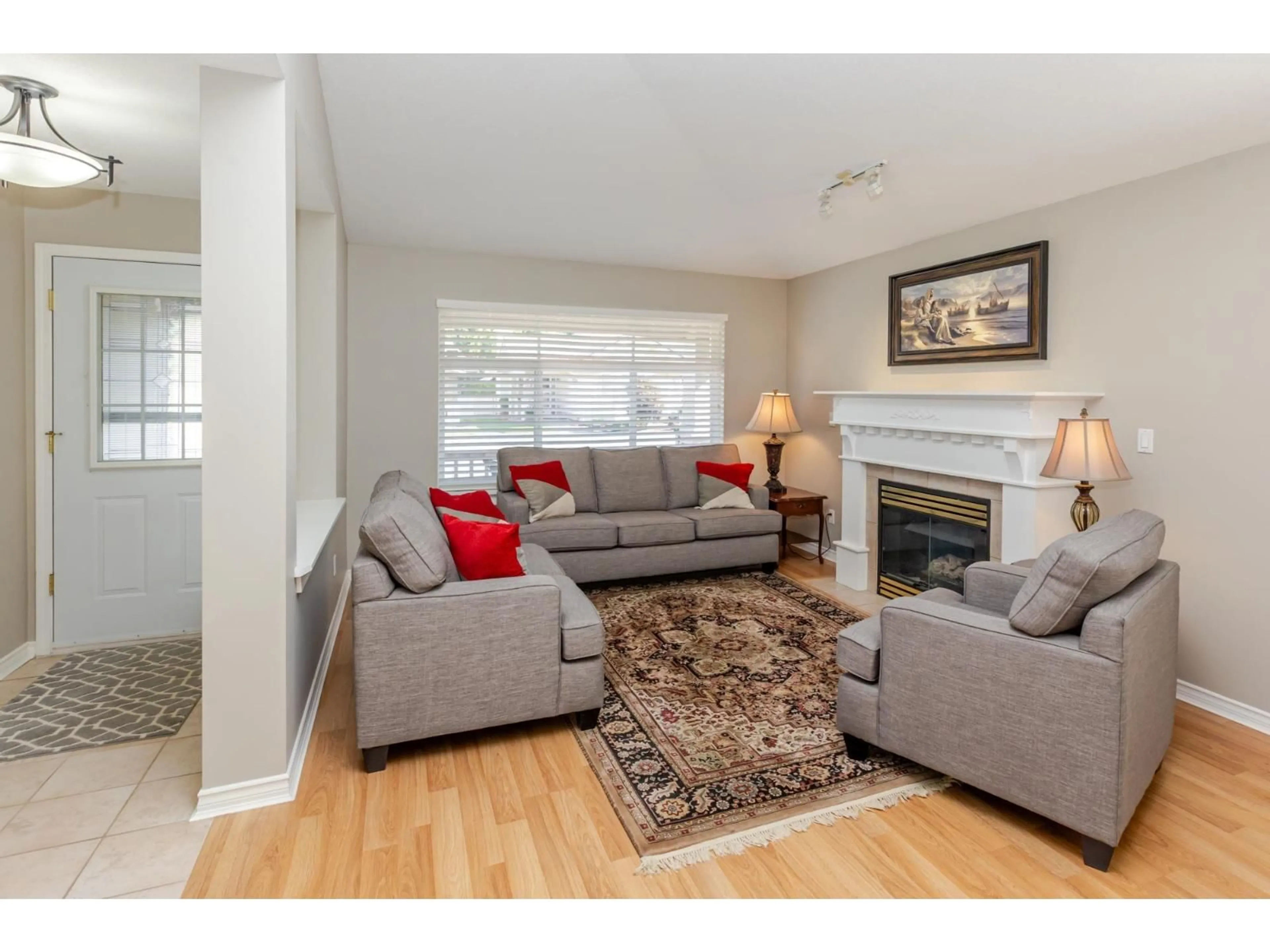 Living room with furniture, unknown for 57 - 8555 209, Langley British Columbia V1M3W2