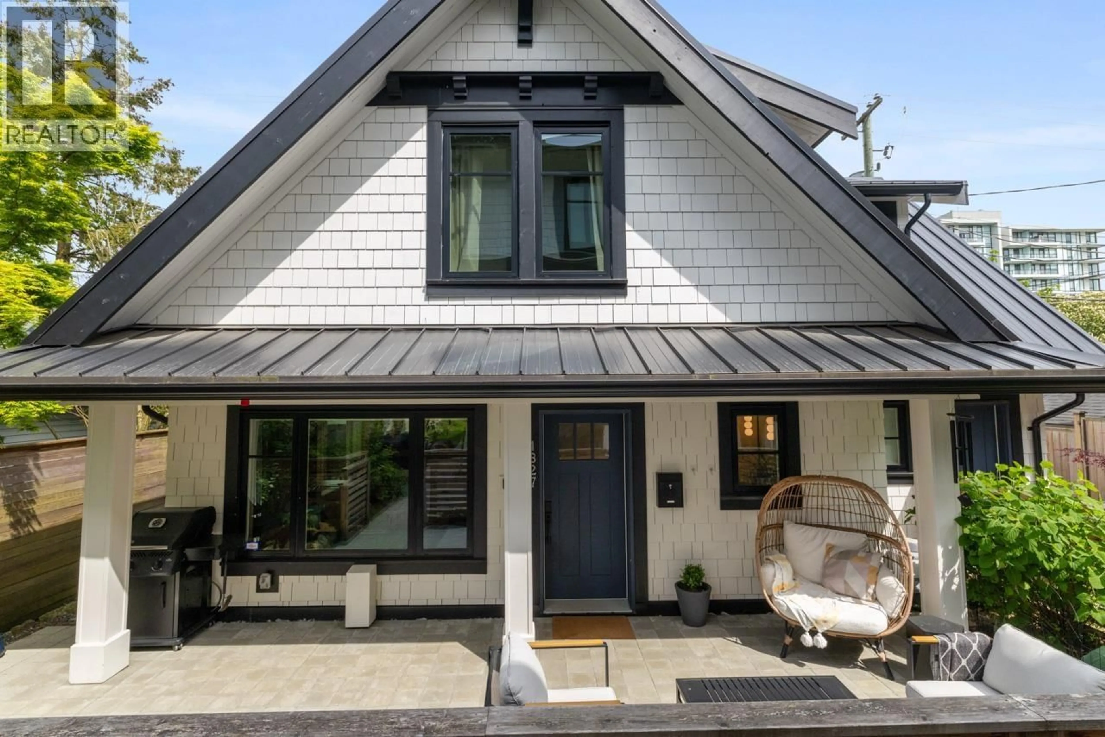 Home with vinyl exterior material, street for 1827 15TH AVENUE, Vancouver British Columbia V6J2K9