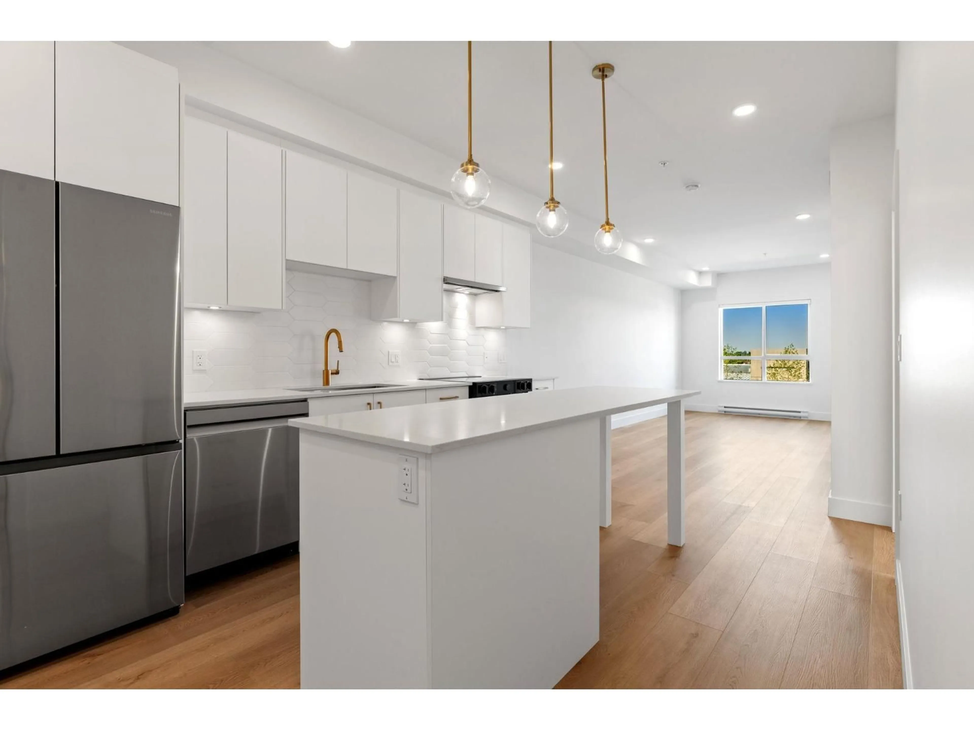 Open concept kitchen, unknown for 304 - 20286 72B, Langley British Columbia V2Y1T2