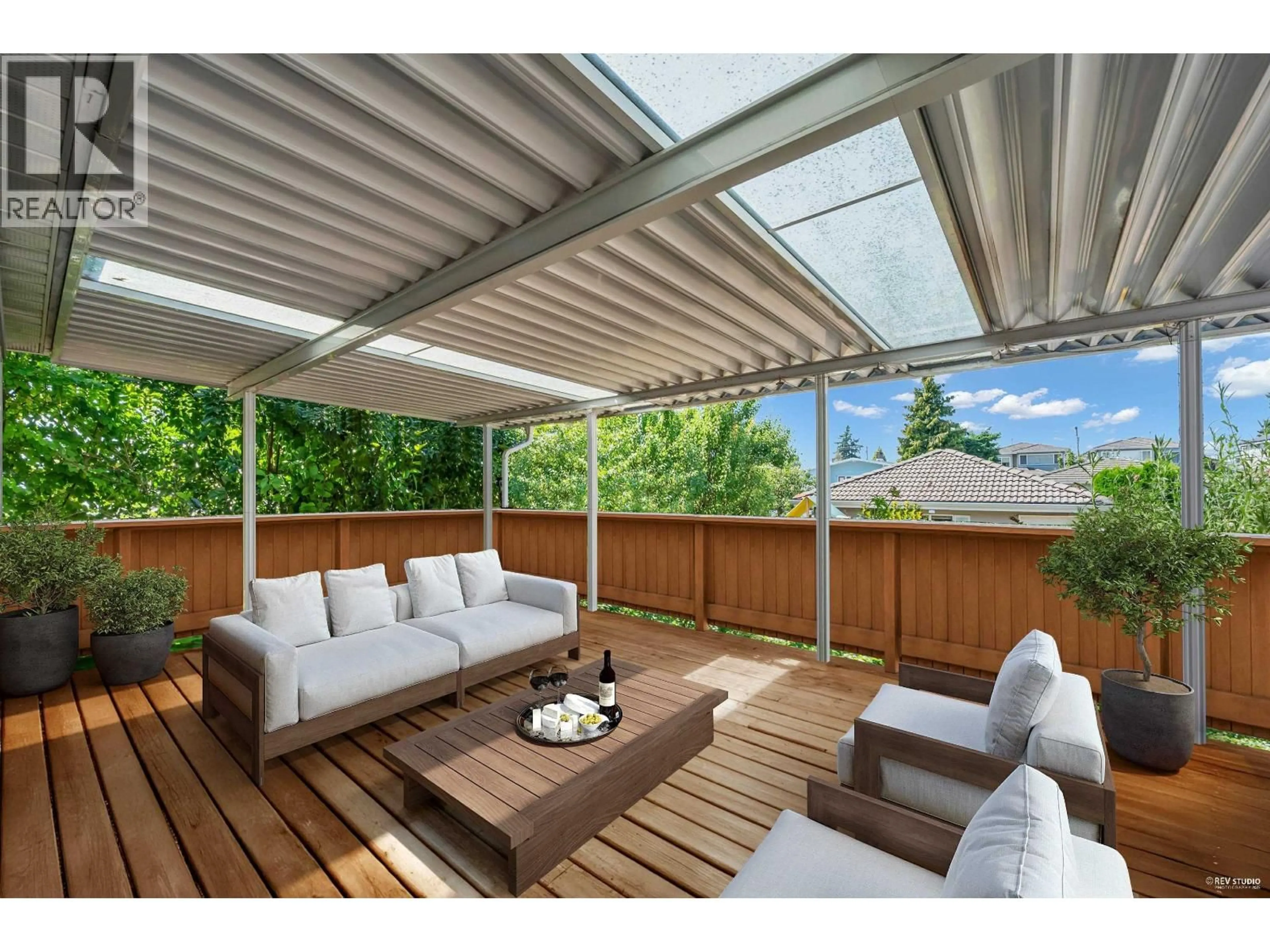 Patio, mountain view for 7093 DOW AVENUE, Burnaby British Columbia V5J3X2