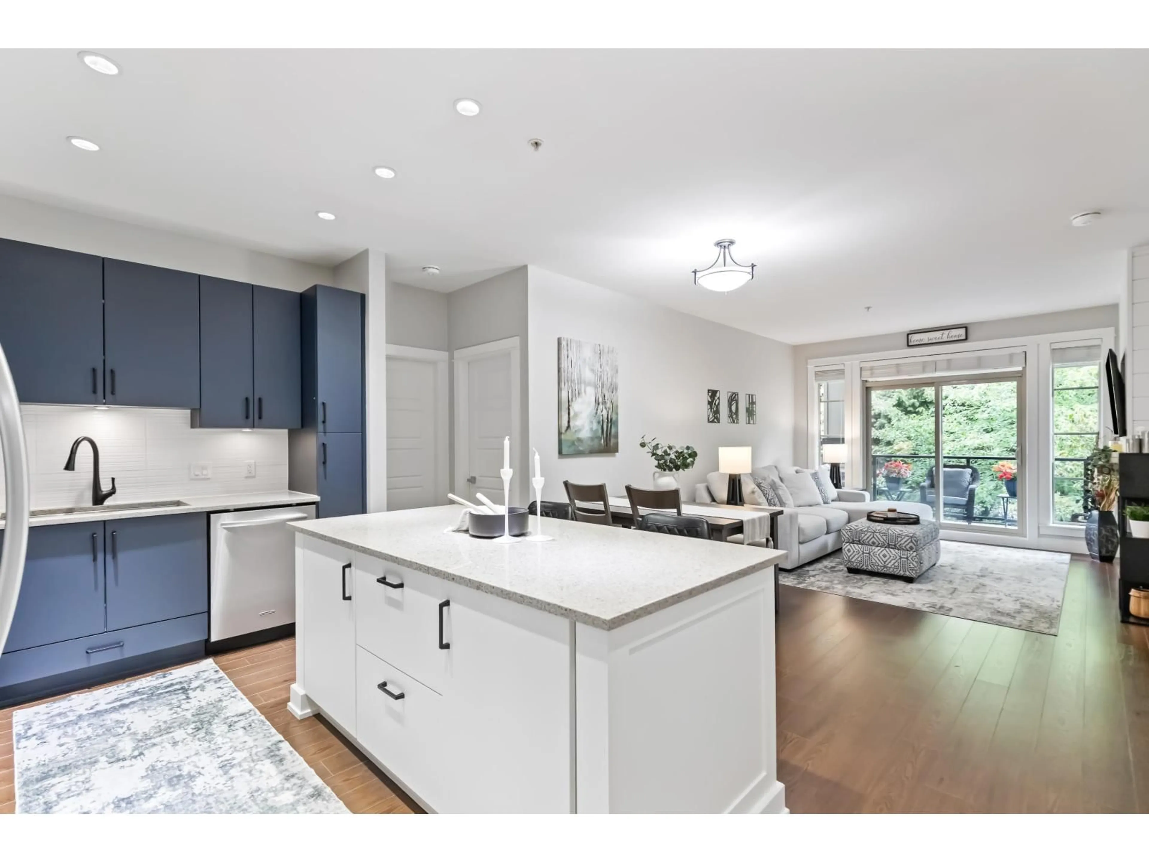 Open concept kitchen, unknown for 209 - 15185 36, Surrey British Columbia V3Z4R3