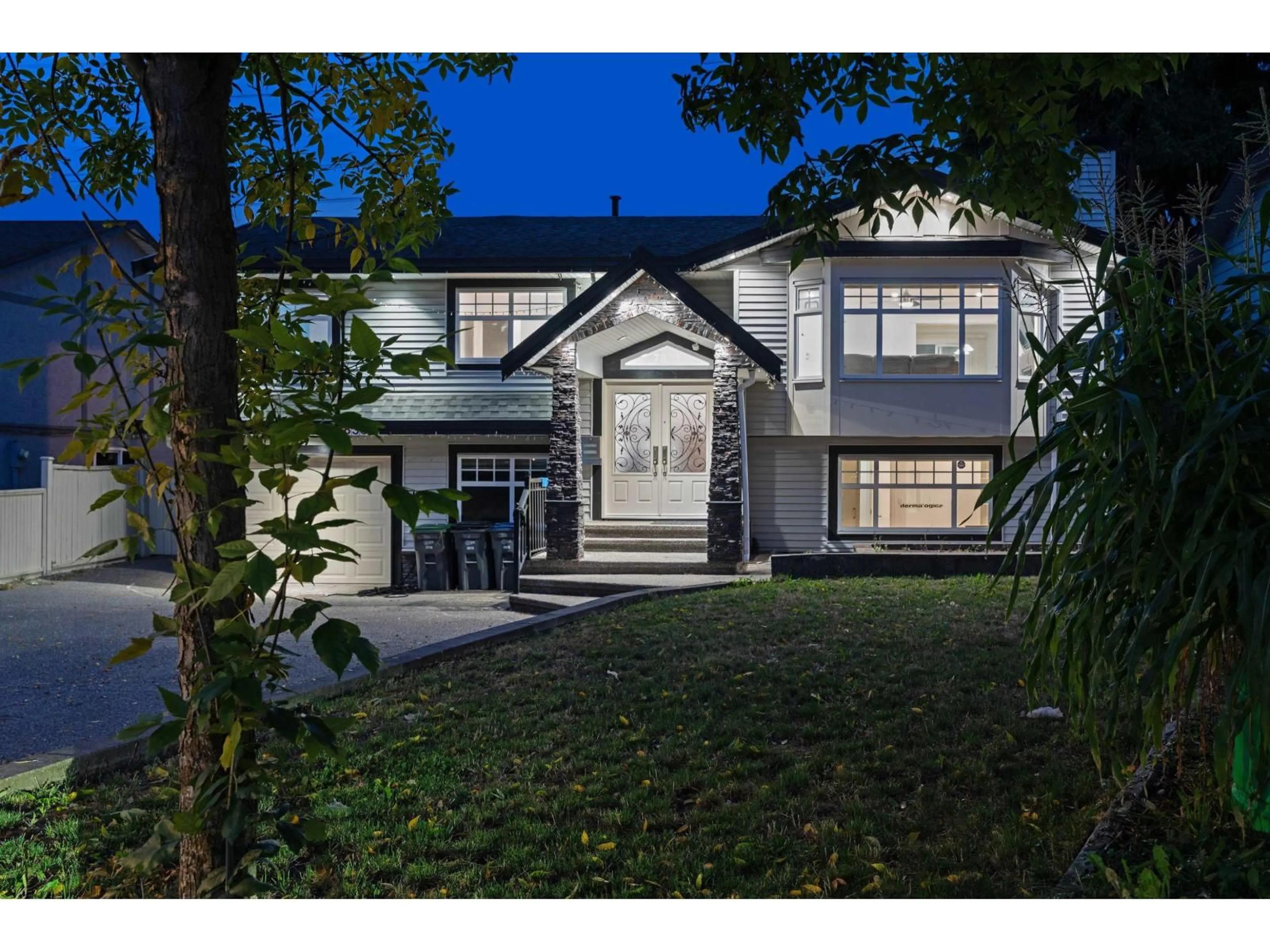 Unknown for 7830 125, Surrey British Columbia V3W8K2