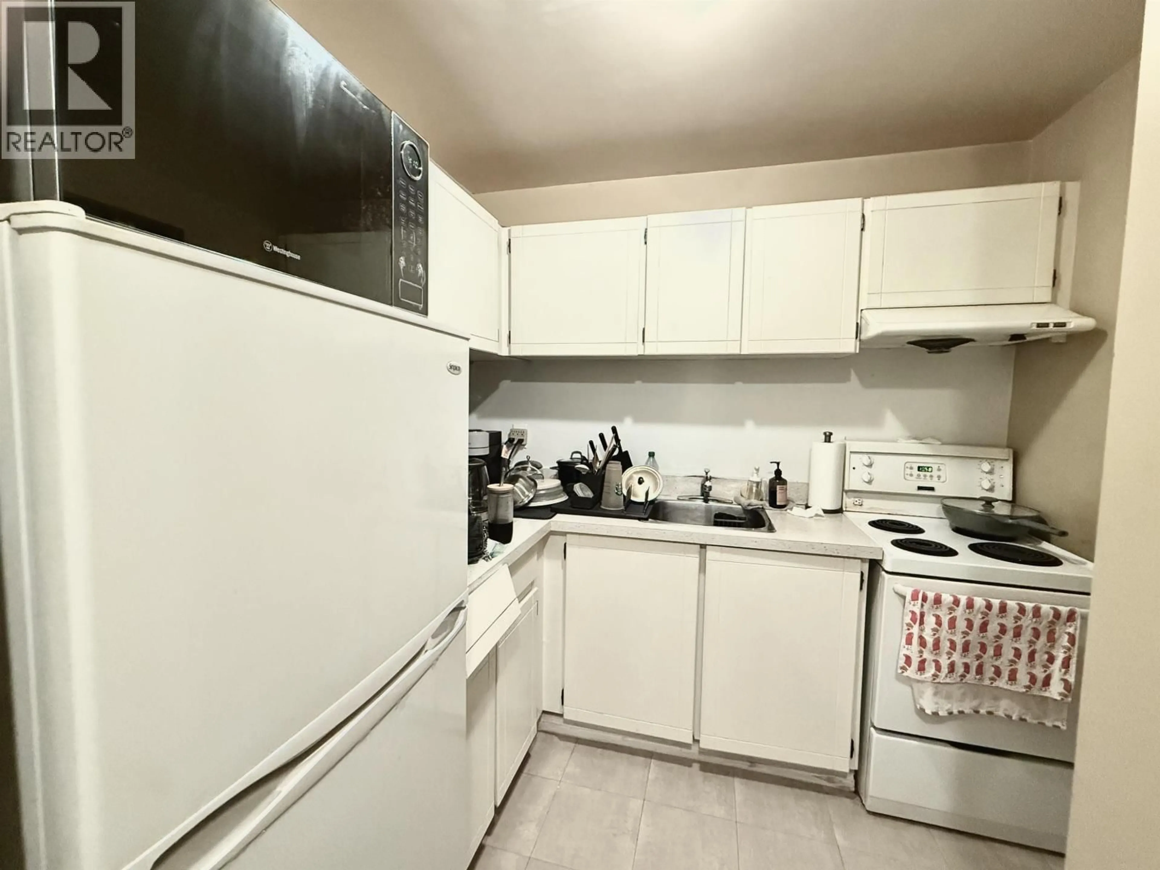 Standard kitchen, unknown for 217 - 8120 COLONIAL DRIVE, Richmond British Columbia V7C4V2