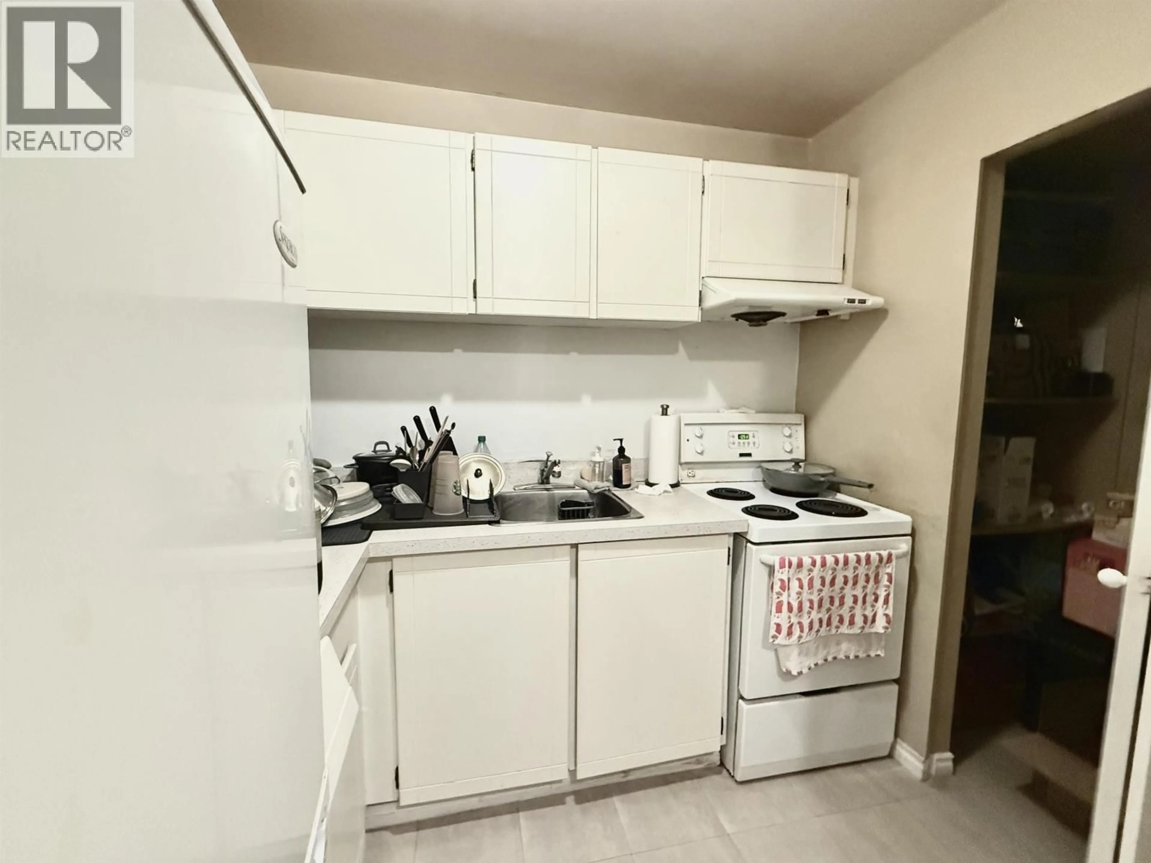 Standard kitchen, unknown for 217 - 8120 COLONIAL DRIVE, Richmond British Columbia V7C4V2