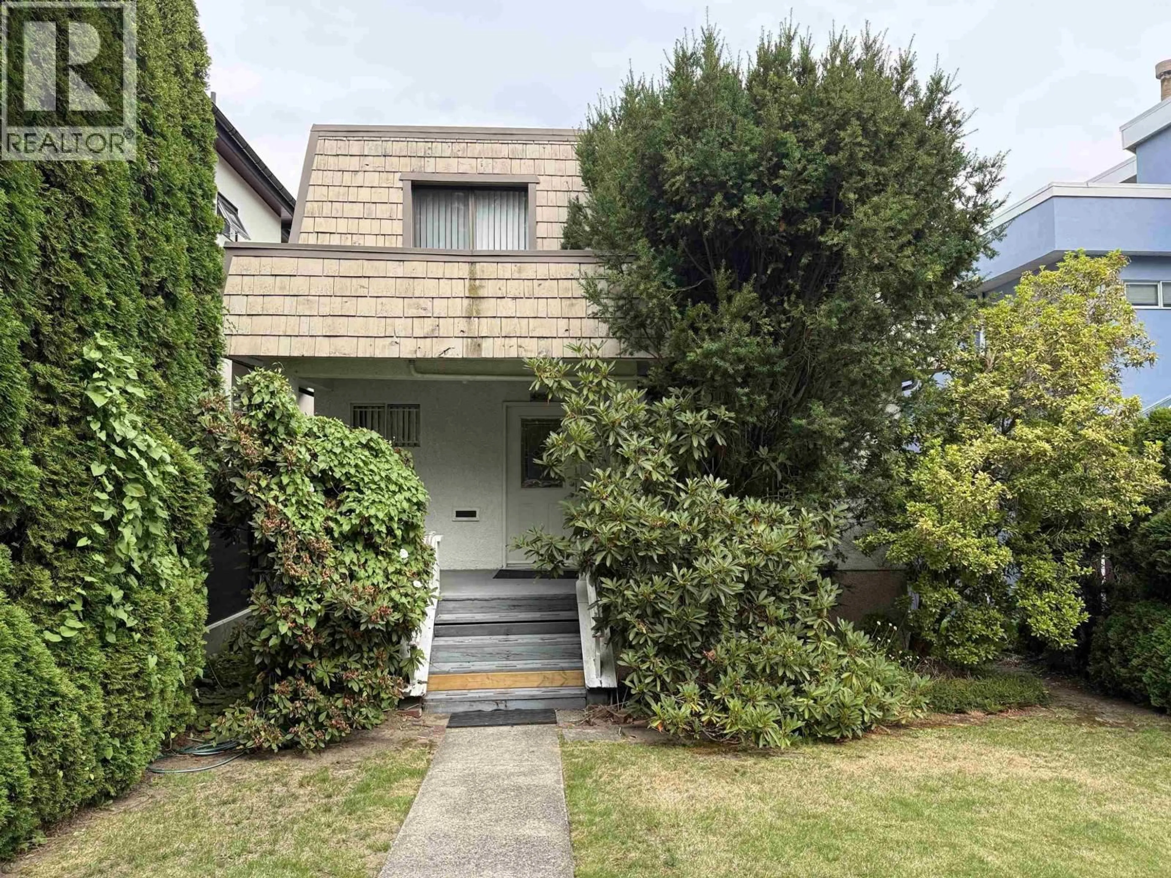 Unknown for 4029 11TH AVENUE, Vancouver British Columbia V6R2L4
