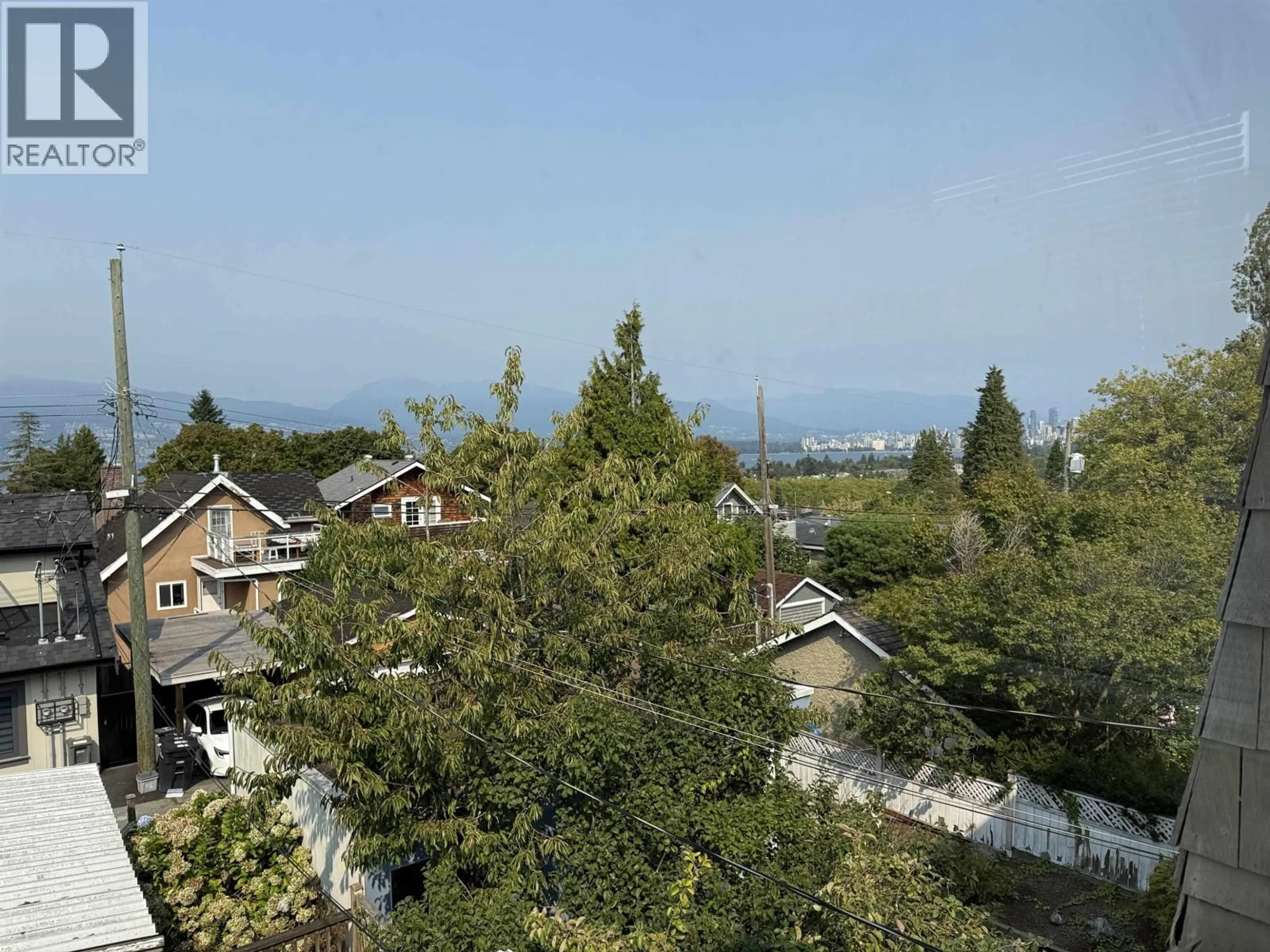 Unknown for 4029 11TH AVENUE, Vancouver British Columbia V6R2L4