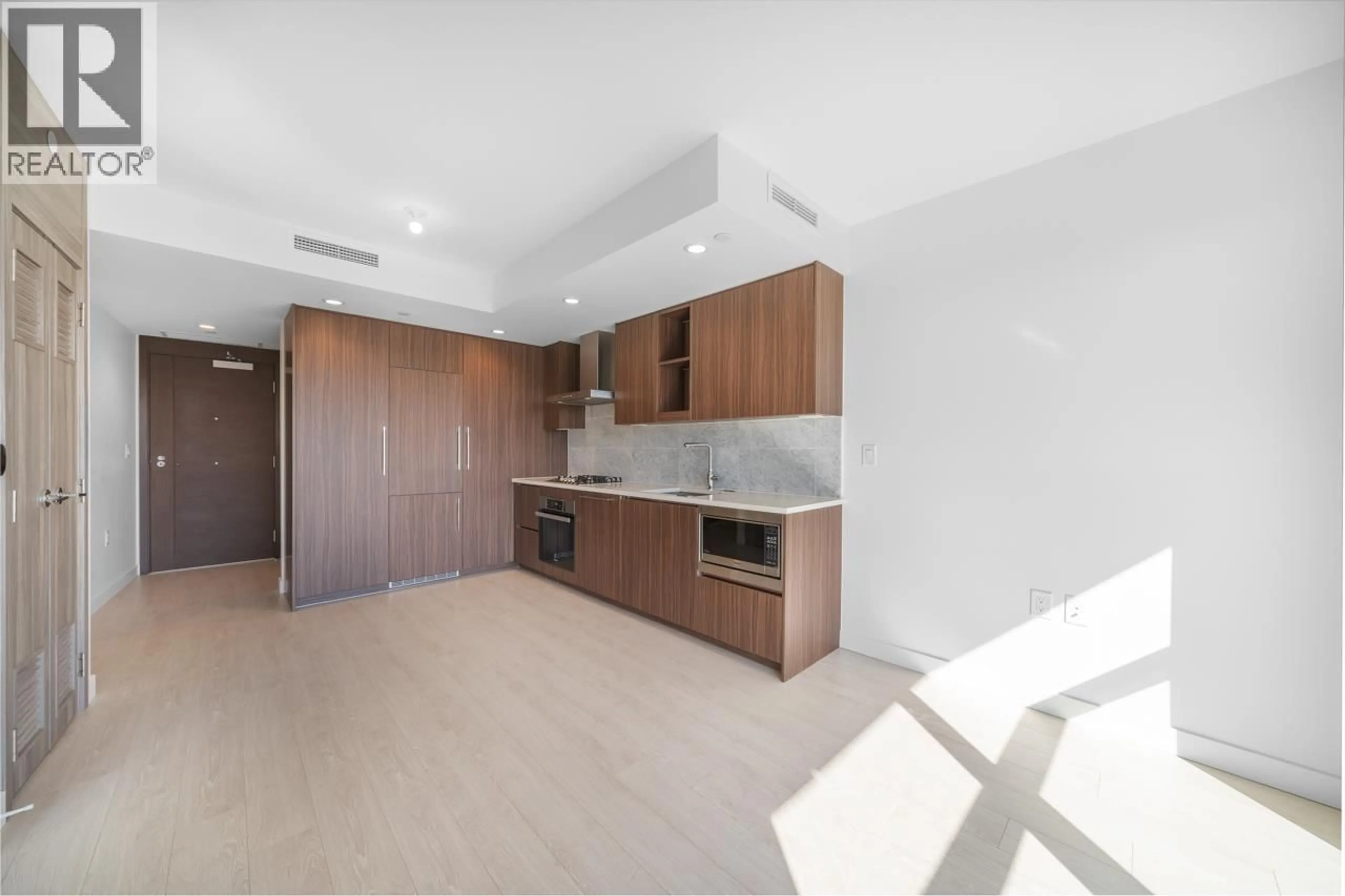 Standard kitchen, unknown for 1517 - 1768 COOK STREET, Vancouver British Columbia V5Y3J6