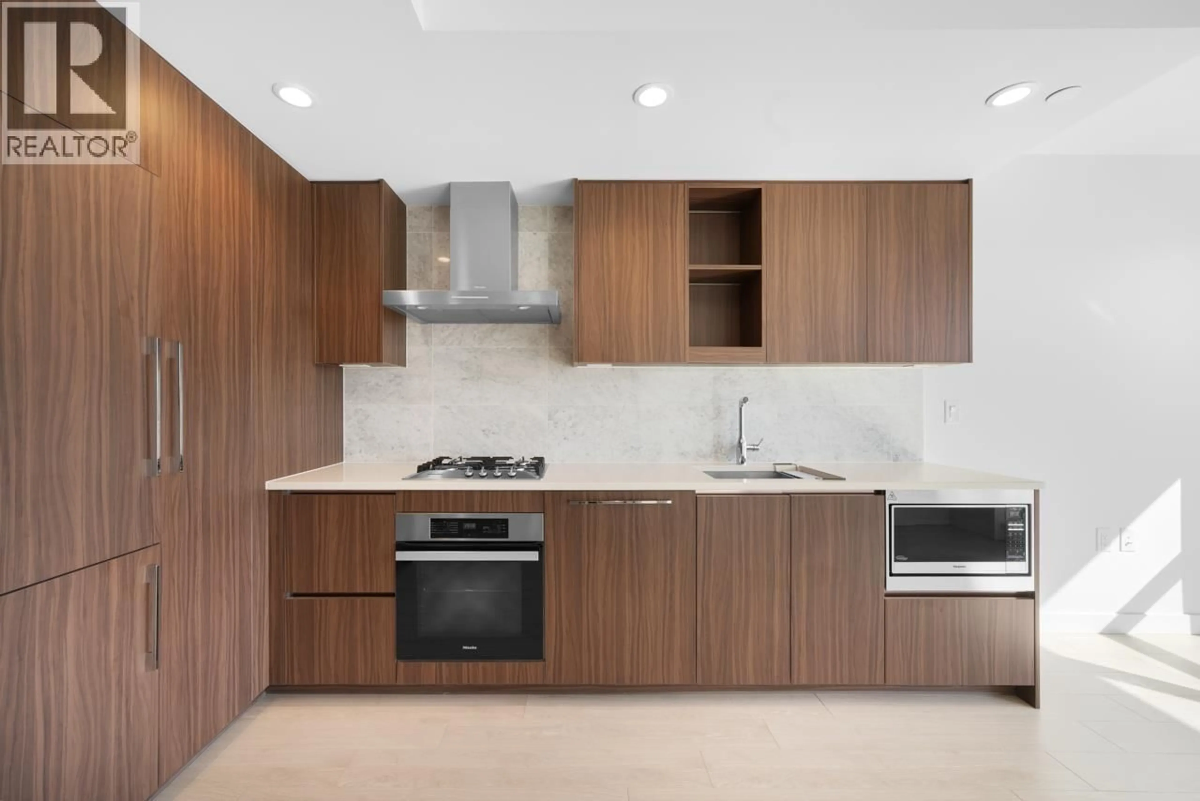 Standard kitchen, unknown for 1517 - 1768 COOK STREET, Vancouver British Columbia V5Y3J6