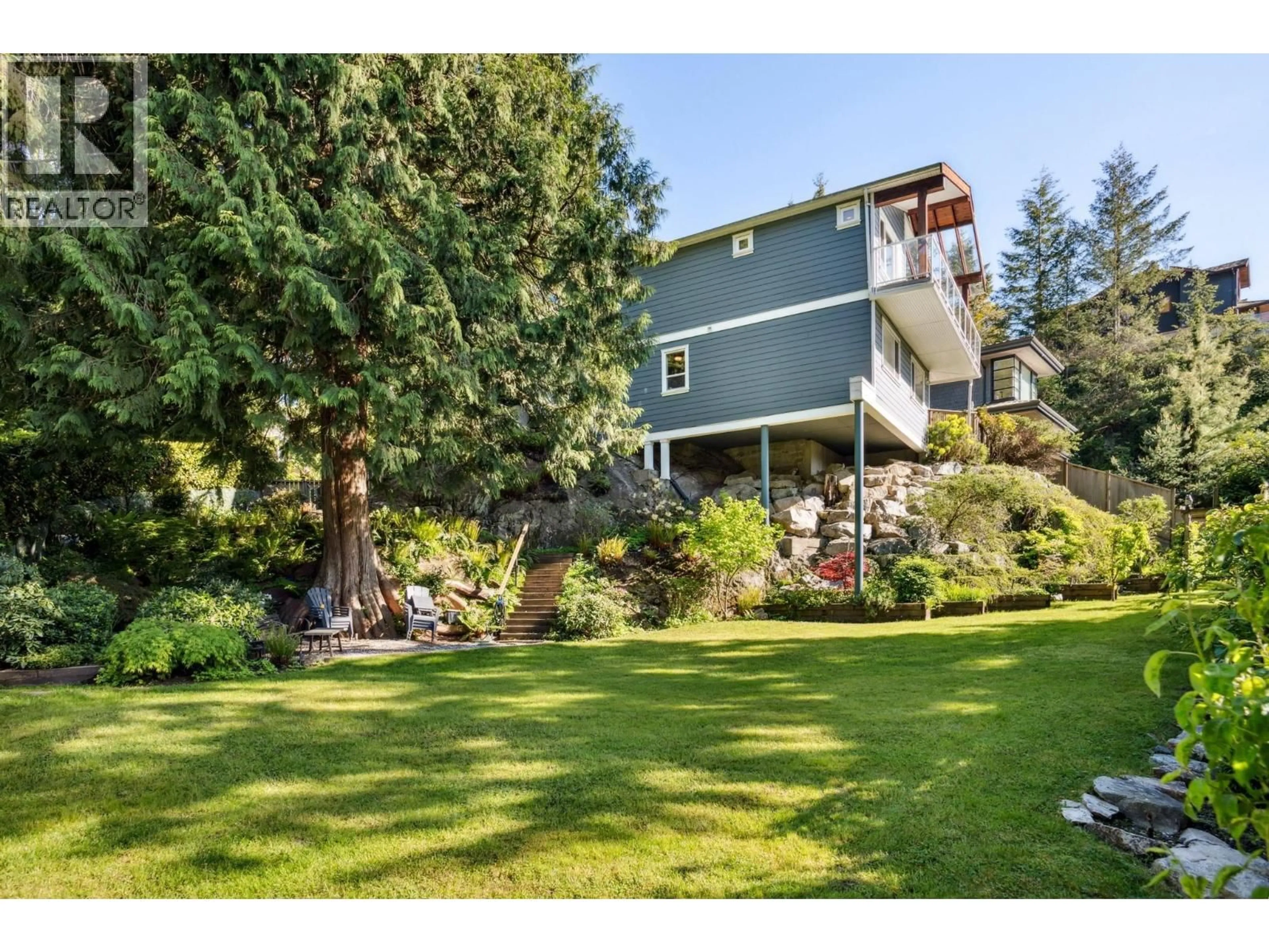 Home with vinyl exterior material, unknown for 5755 TELEGRAPH TRAIL, West Vancouver British Columbia V7W1R3