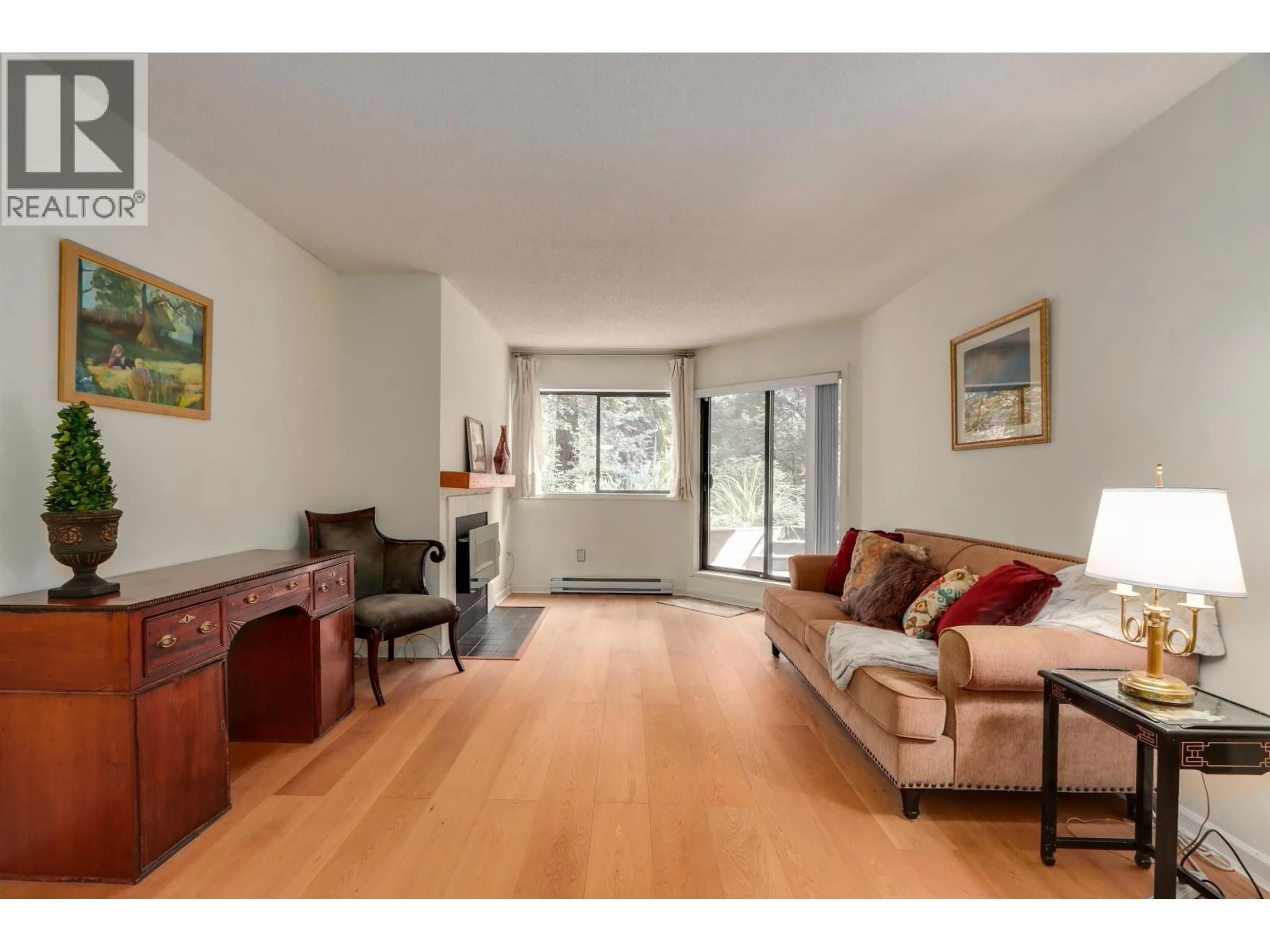 Living room with furniture, unknown for G04 - 1690 AUGUSTA AVENUE, Burnaby British Columbia V5A2V6