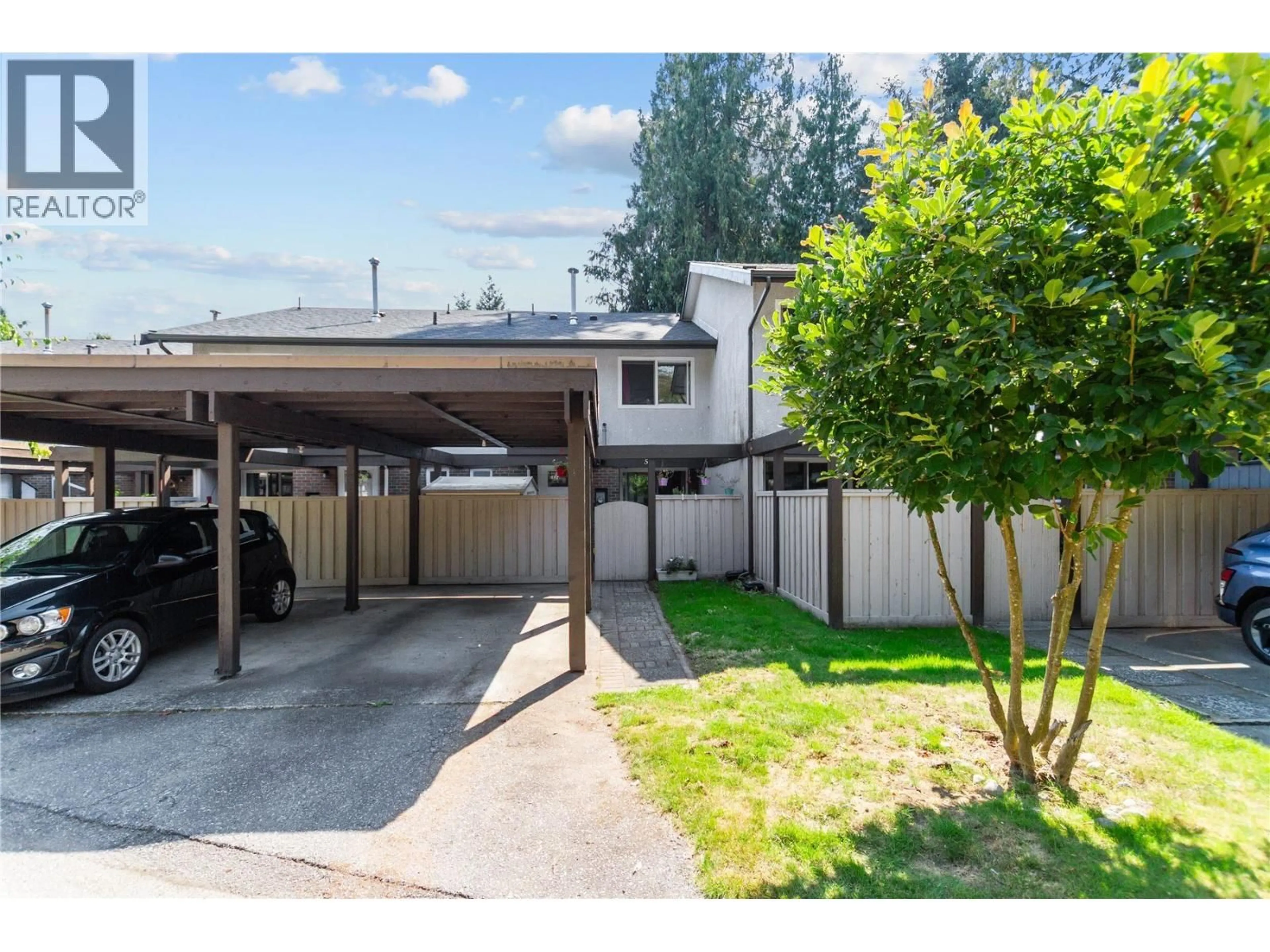 A pic from outside/outdoor area/front of a property/back of a property/a pic from drone, street for 50 - 3046 COAST MERIDIAN ROAD, Port Coquitlam British Columbia V3B5B6