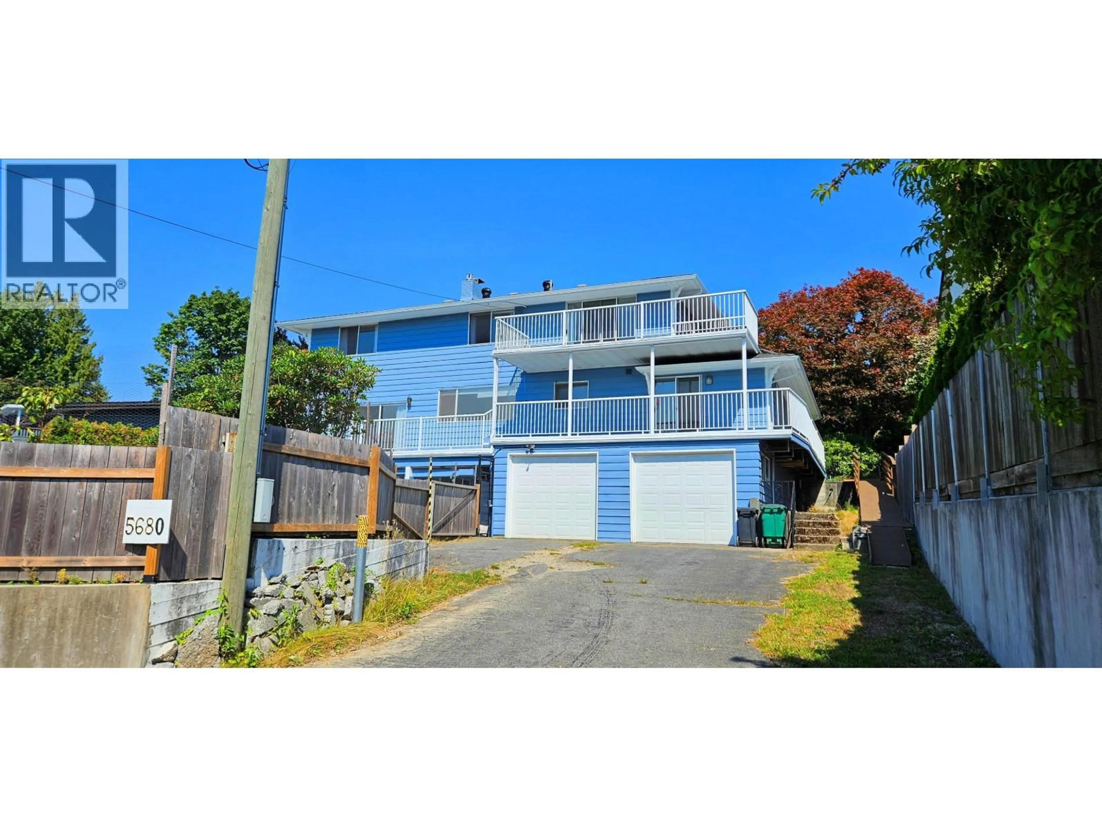 A pic from outside/outdoor area/front of a property/back of a property/a pic from drone, street for 5680 MONARCH STREET, Burnaby British Columbia V5G2A3