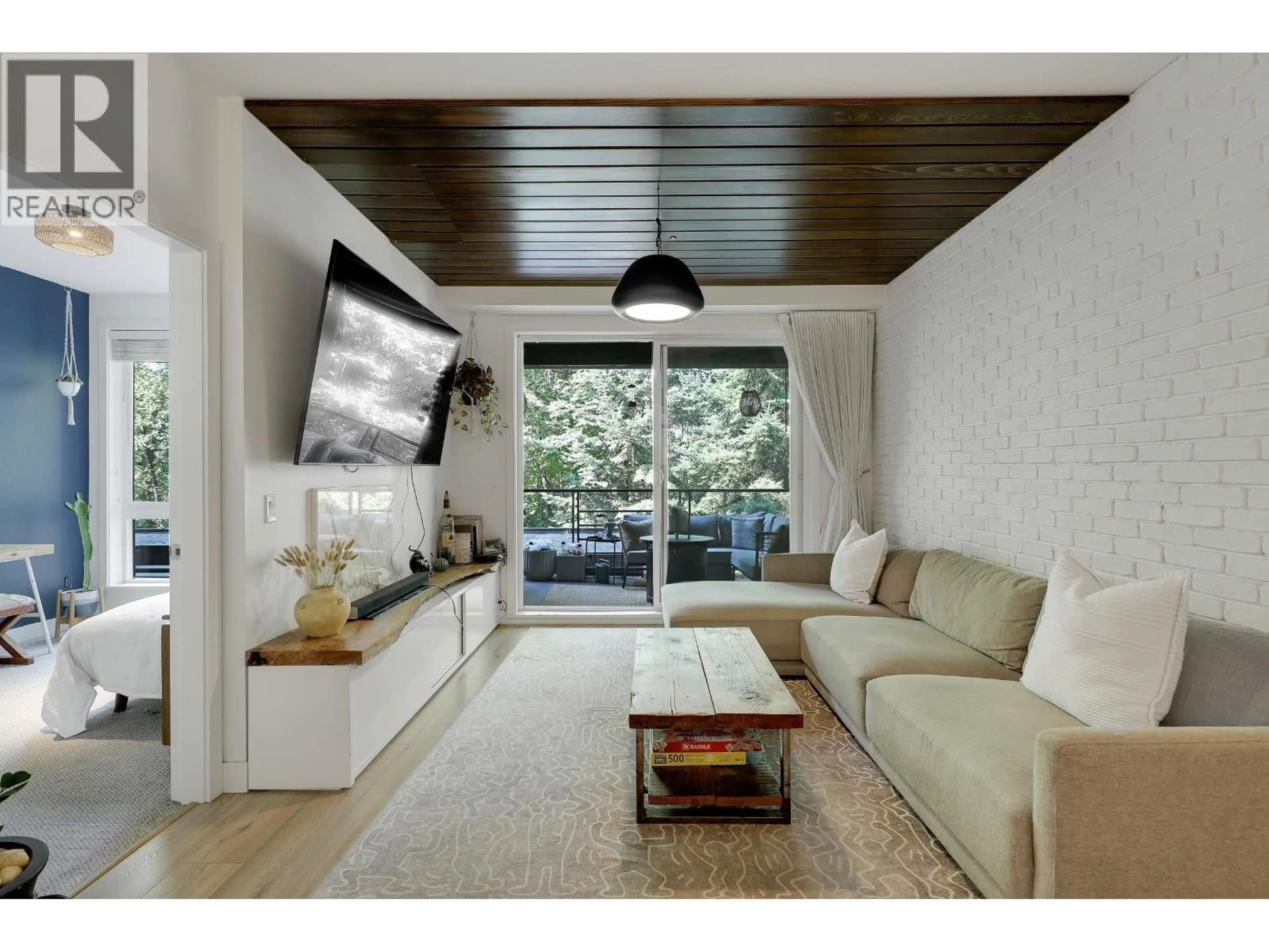 Living room with furniture, unknown for 302 - 733 3RD STREET, North Vancouver British Columbia V7M0C8