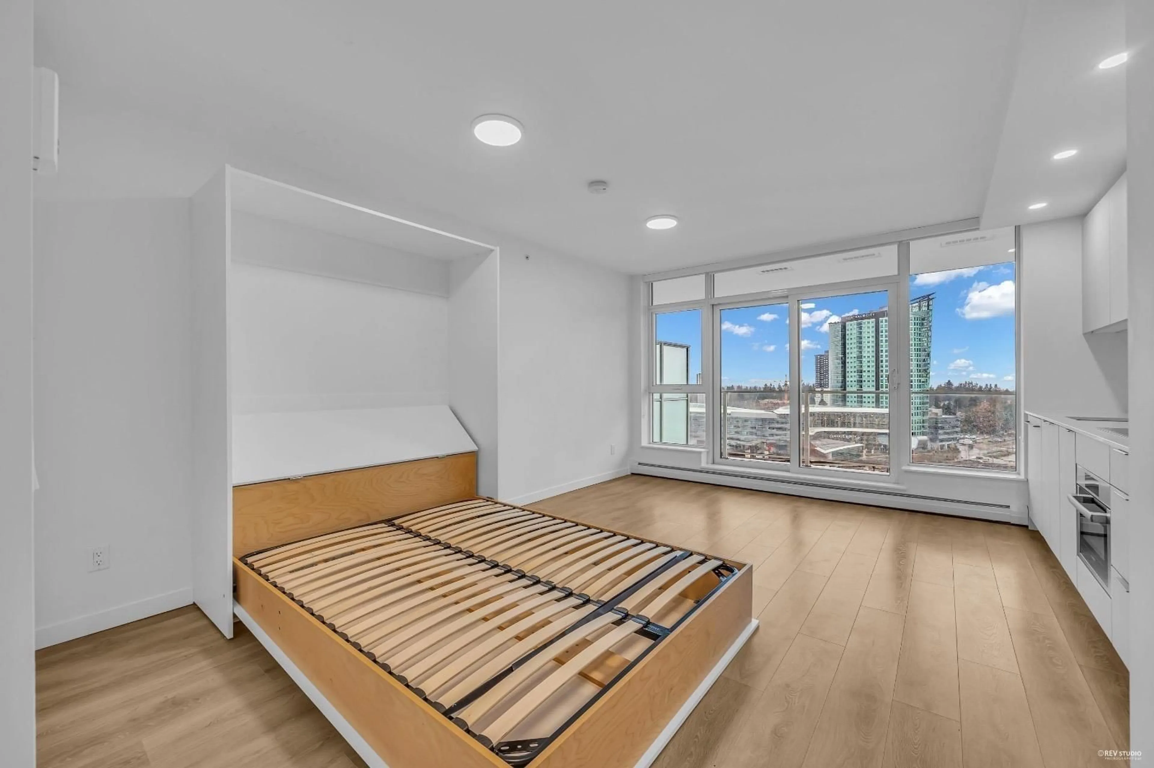 Bedroom with bed, unknown for 1810 - 13685 102, Surrey British Columbia V3T1N7