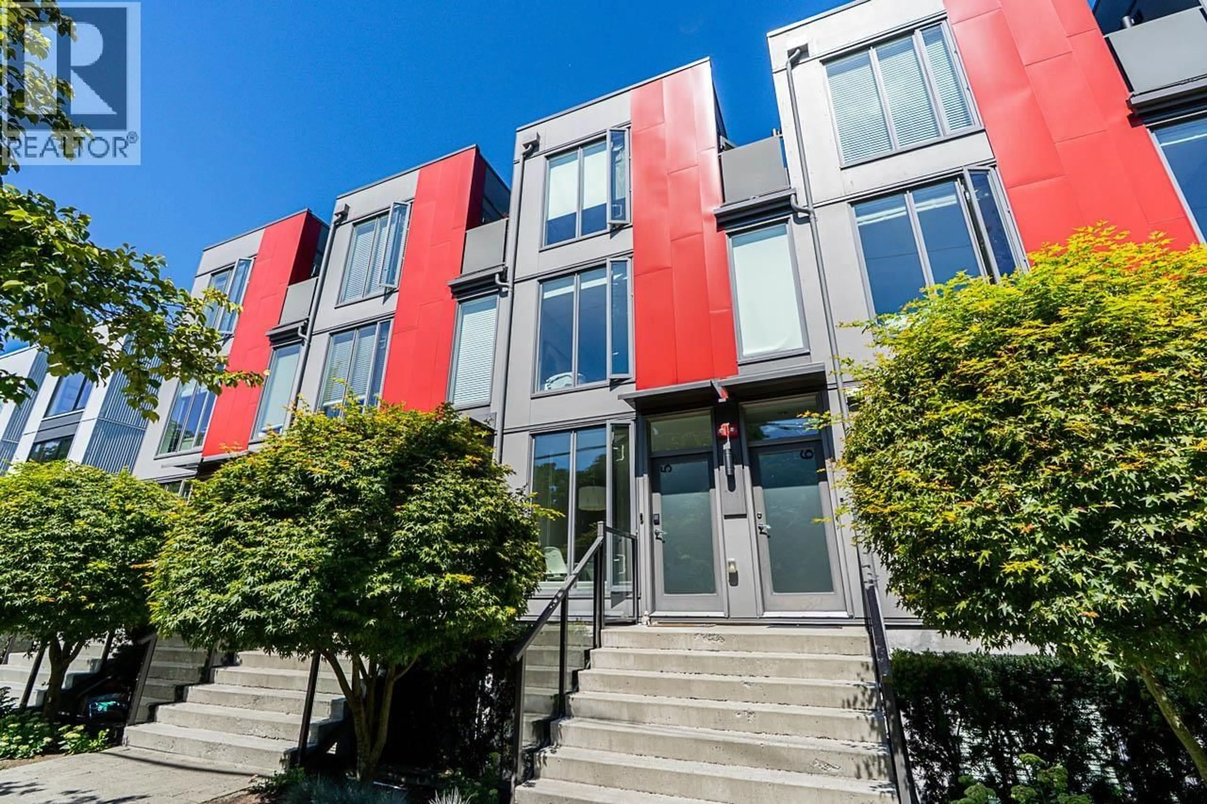 Unknown for 5 - 531 16TH AVENUE, Vancouver British Columbia V5T2V1