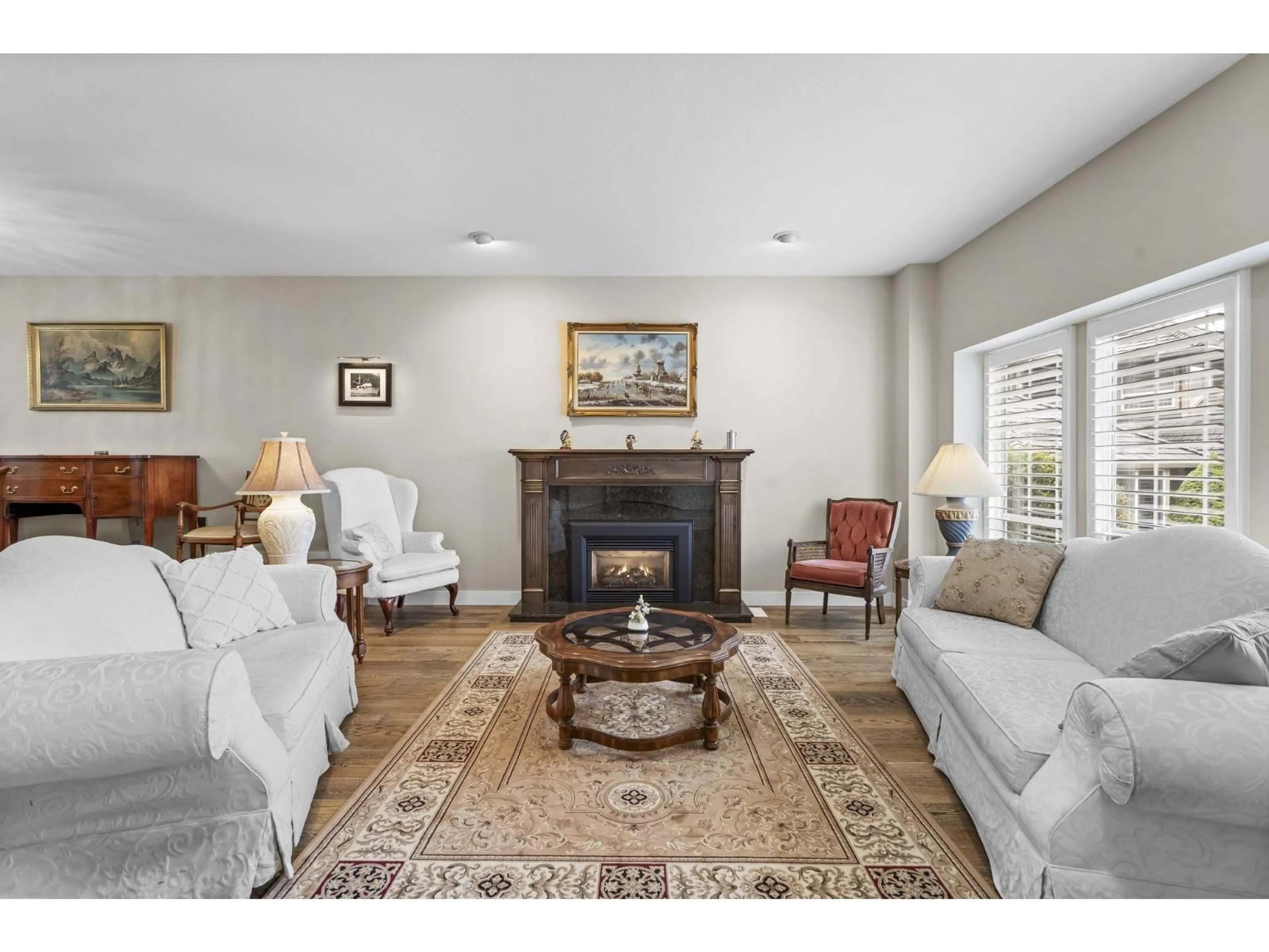 Living room with furniture, unknown for 10832 MAGNOLIA, Delta British Columbia V4E3L4