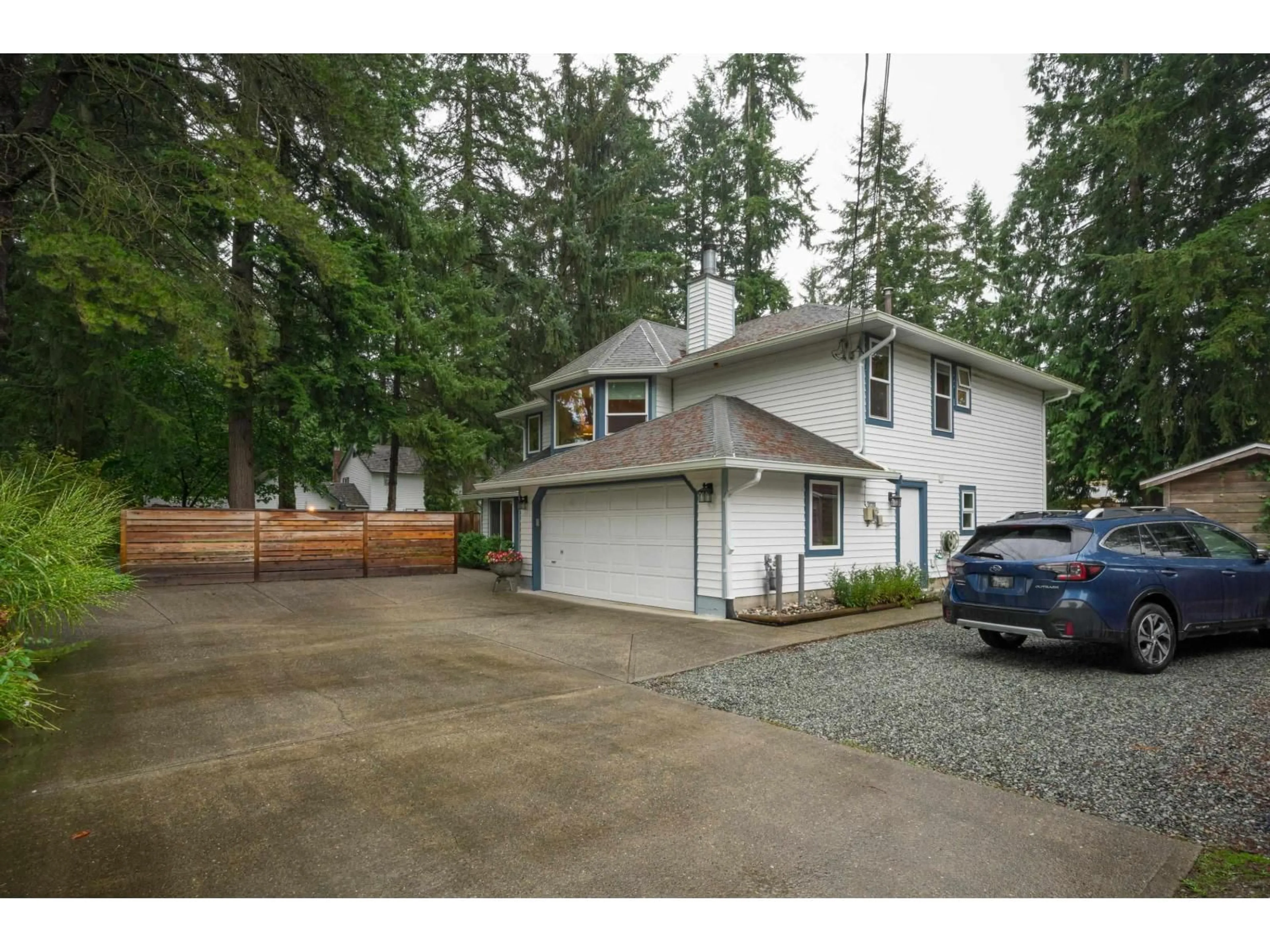 A pic from outside/outdoor area/front of a property/back of a property/a pic from drone, street for 3862 204, Langley British Columbia V3A1X4