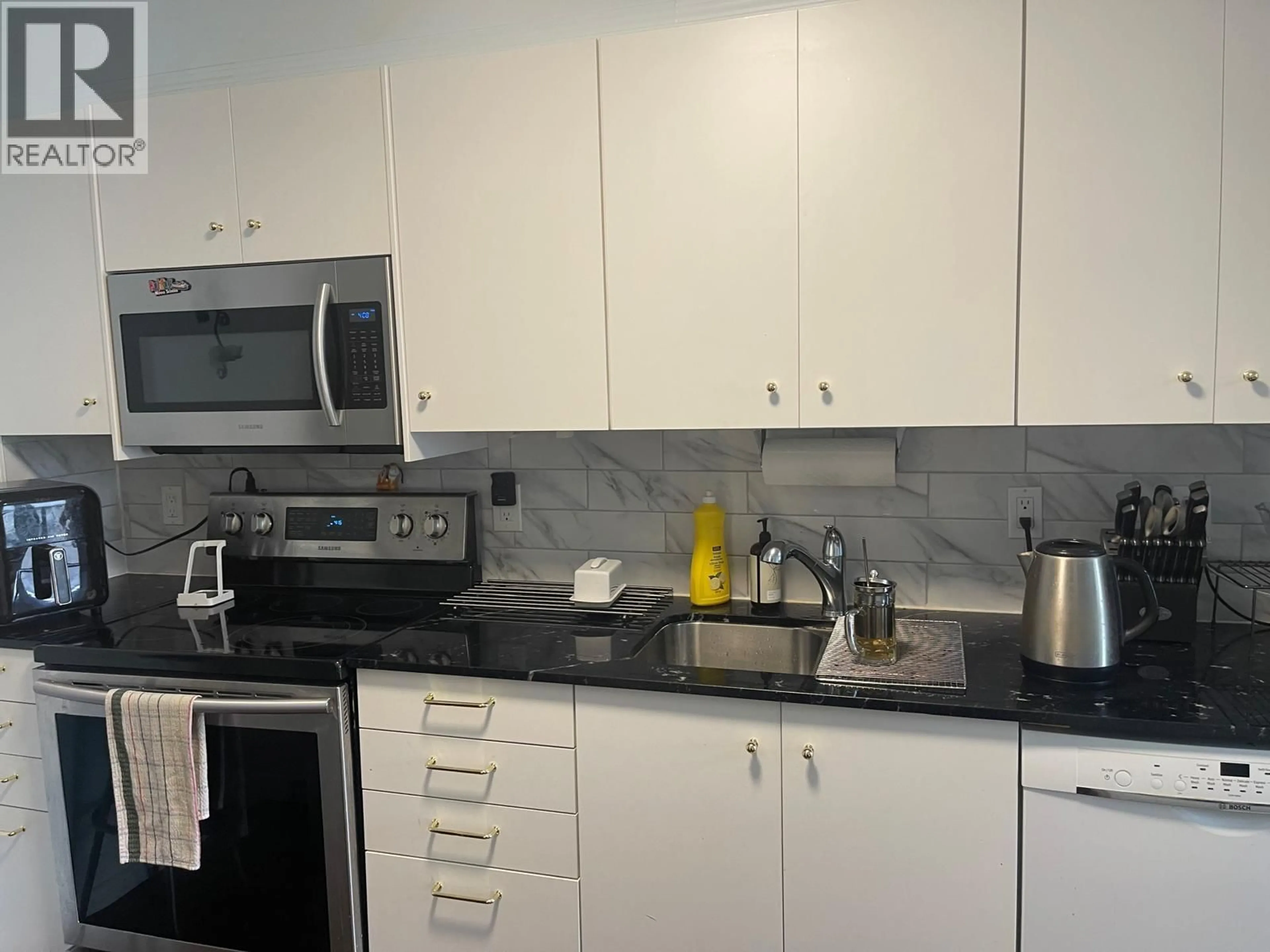 Standard kitchen, unknown for 220 - 5500 ARCADIA ROAD, Richmond British Columbia V6X3P5