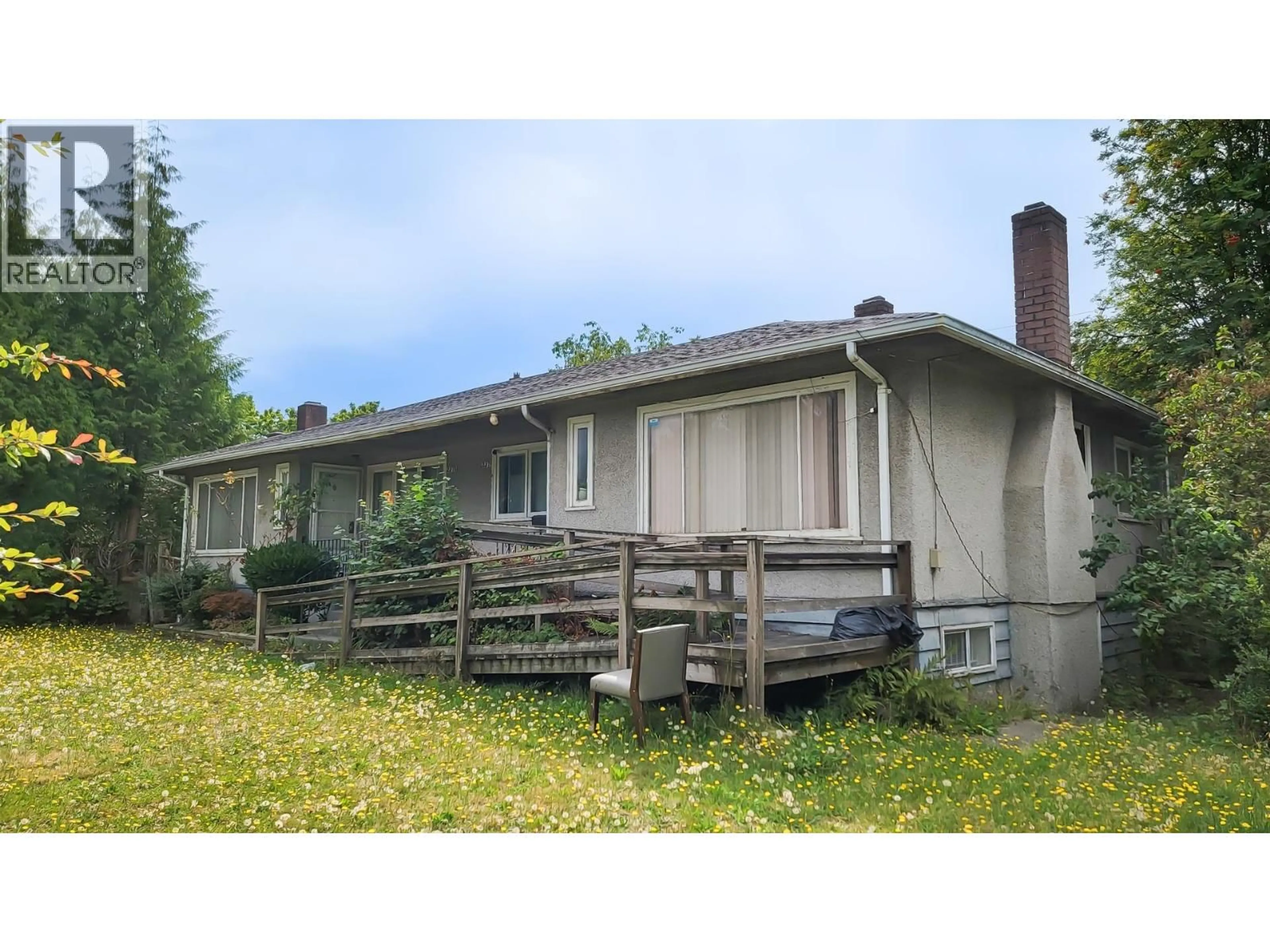 Unknown for 2578 GRANDVIEW HIGHWAY, Vancouver British Columbia V5M2C8