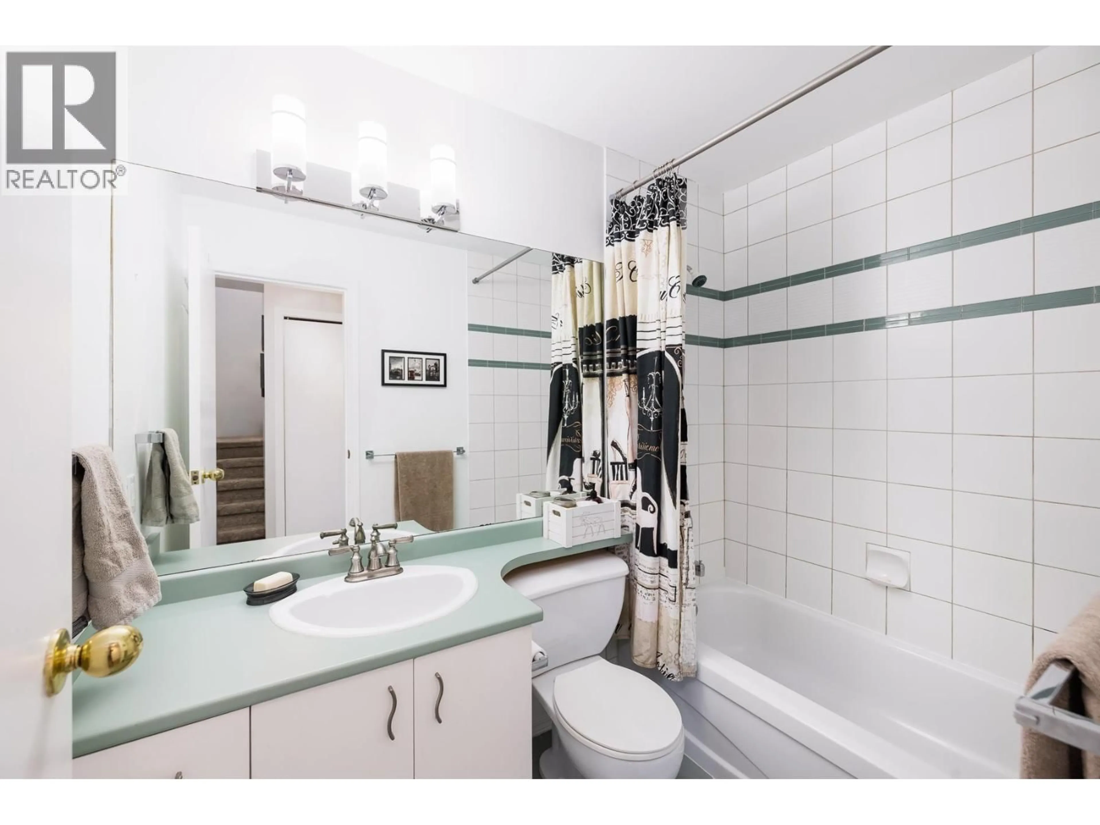 Standard bathroom, ceramic/tile floor for 309 - 3721 DELBROOK AVENUE, North Vancouver British Columbia V7N3Z4