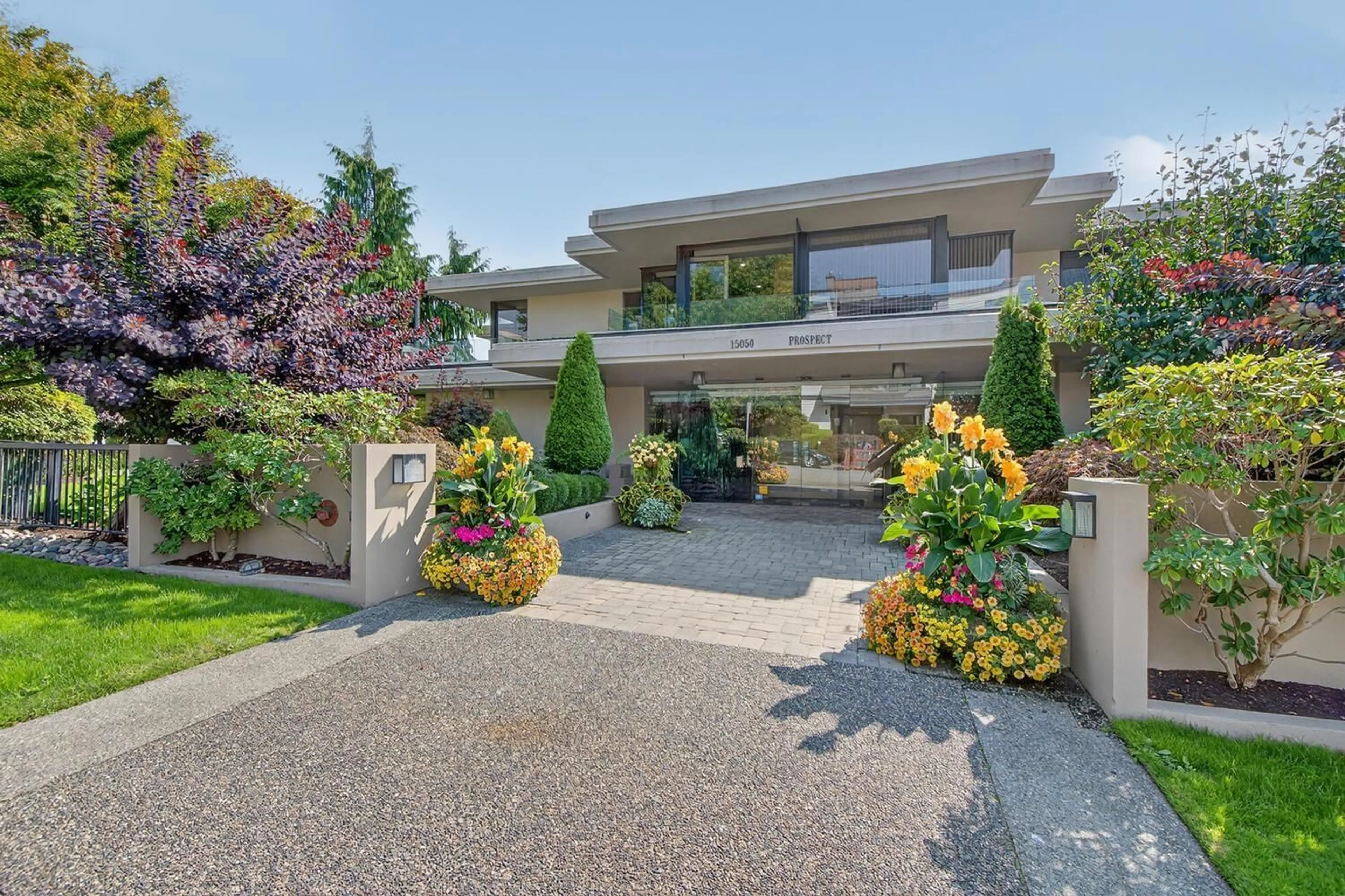Unknown for 402 - 15050 PROSPECT, White Rock British Columbia V4B2B4