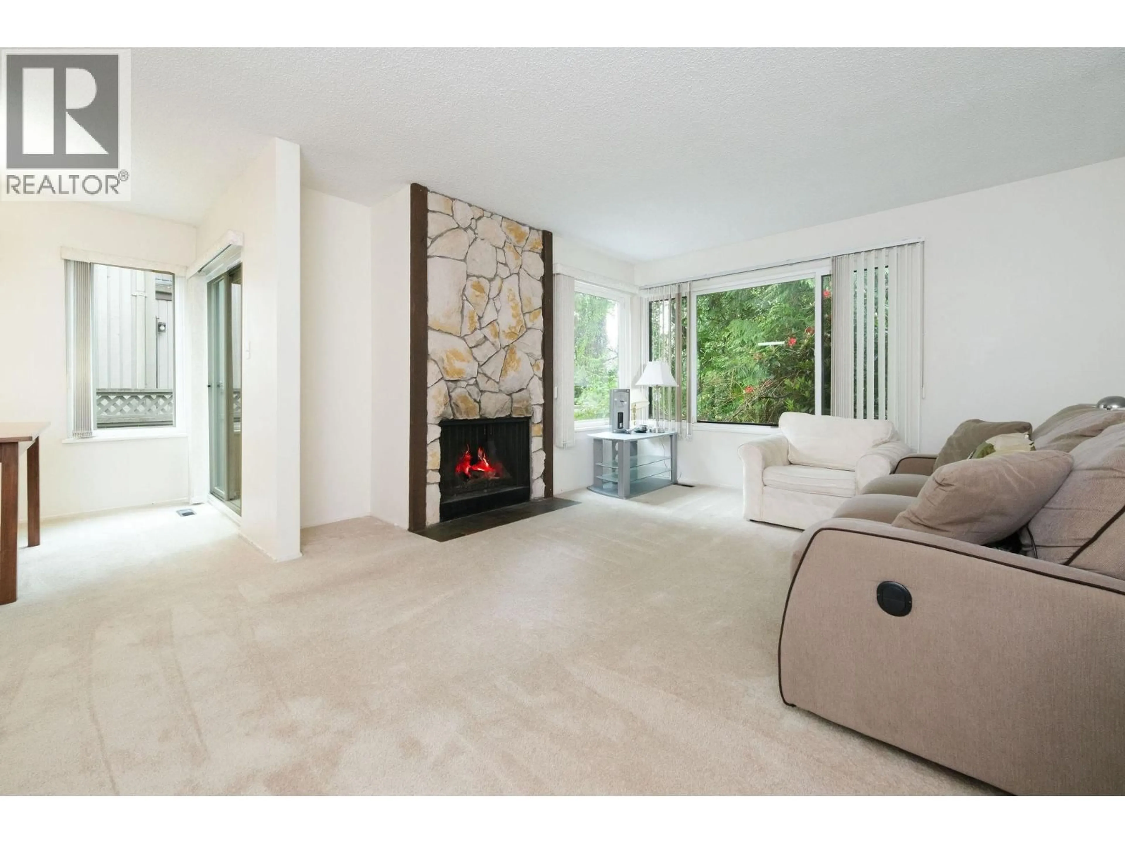 Living room with furniture, unknown for 4728 WILLOWDALE PLACE, Burnaby British Columbia V5G4B4