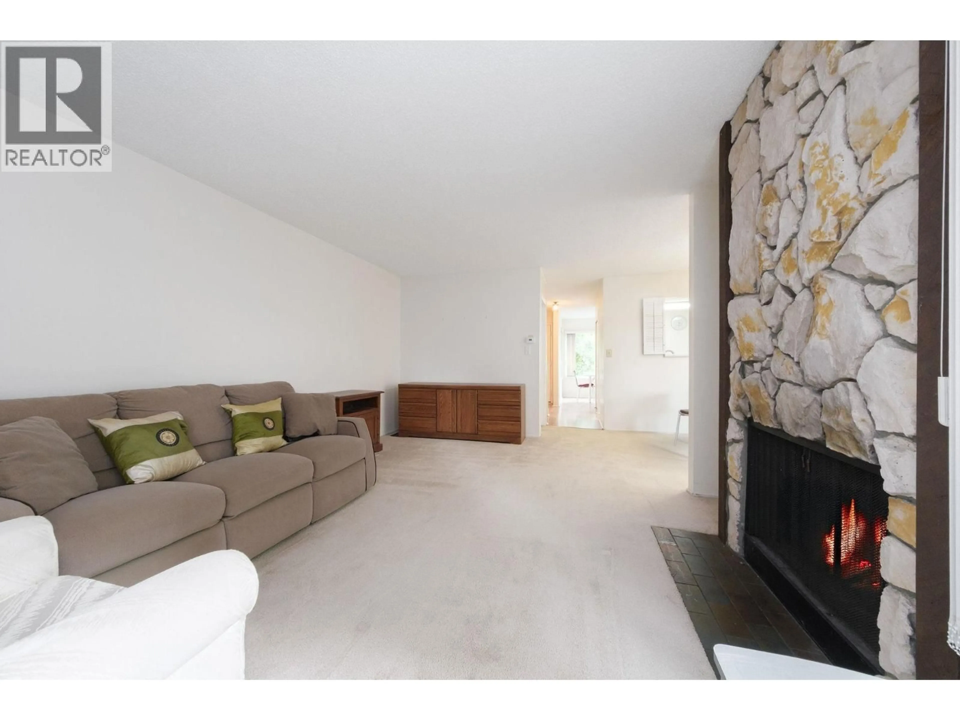 Living room with furniture, unknown for 4728 WILLOWDALE PLACE, Burnaby British Columbia V5G4B4