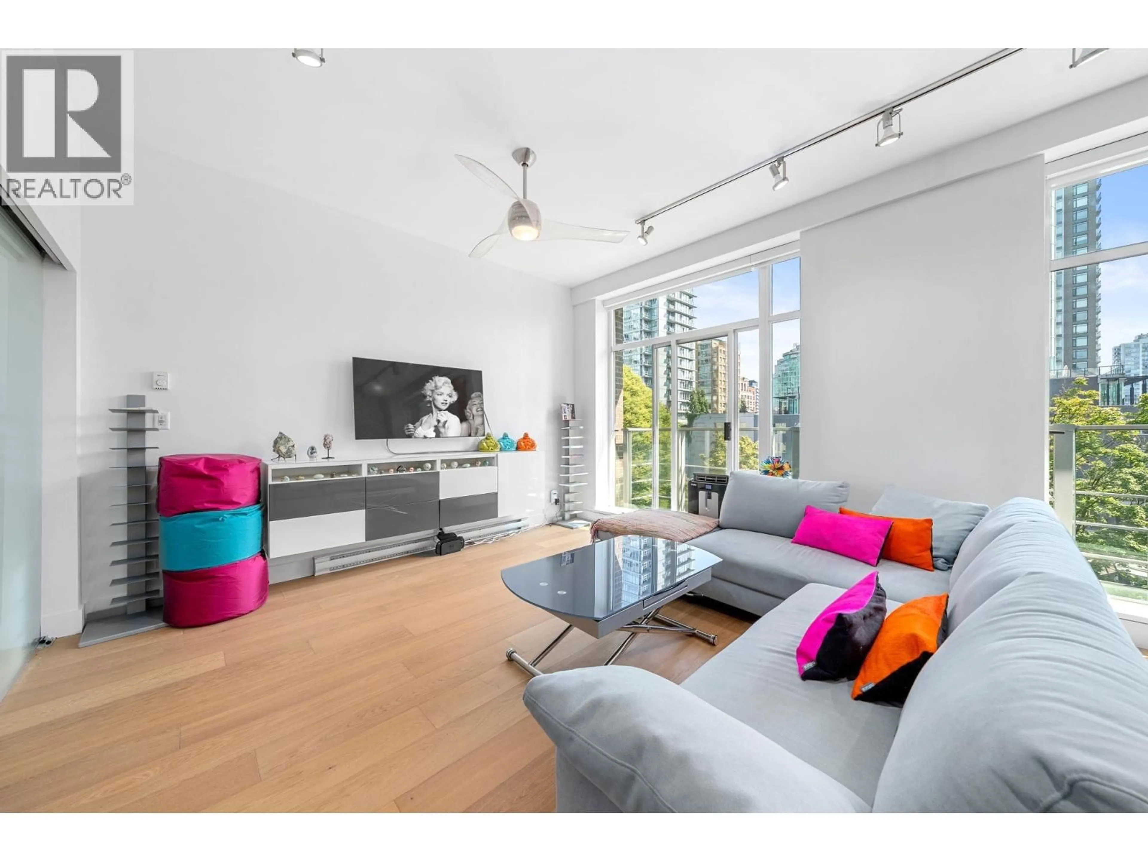 Living room with furniture, unknown for 405 - 535 SMITHE STREET, Vancouver British Columbia V6B0H2