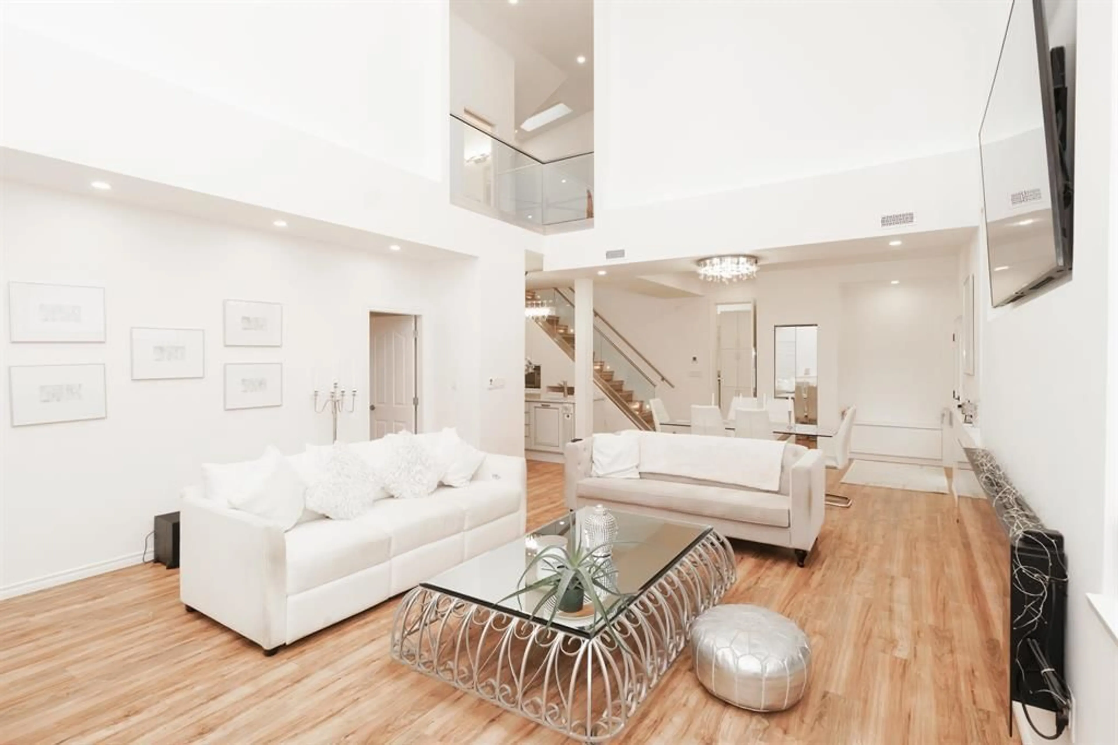 Living room with furniture, unknown for 12468 CARR, Mission British Columbia V4S1B9