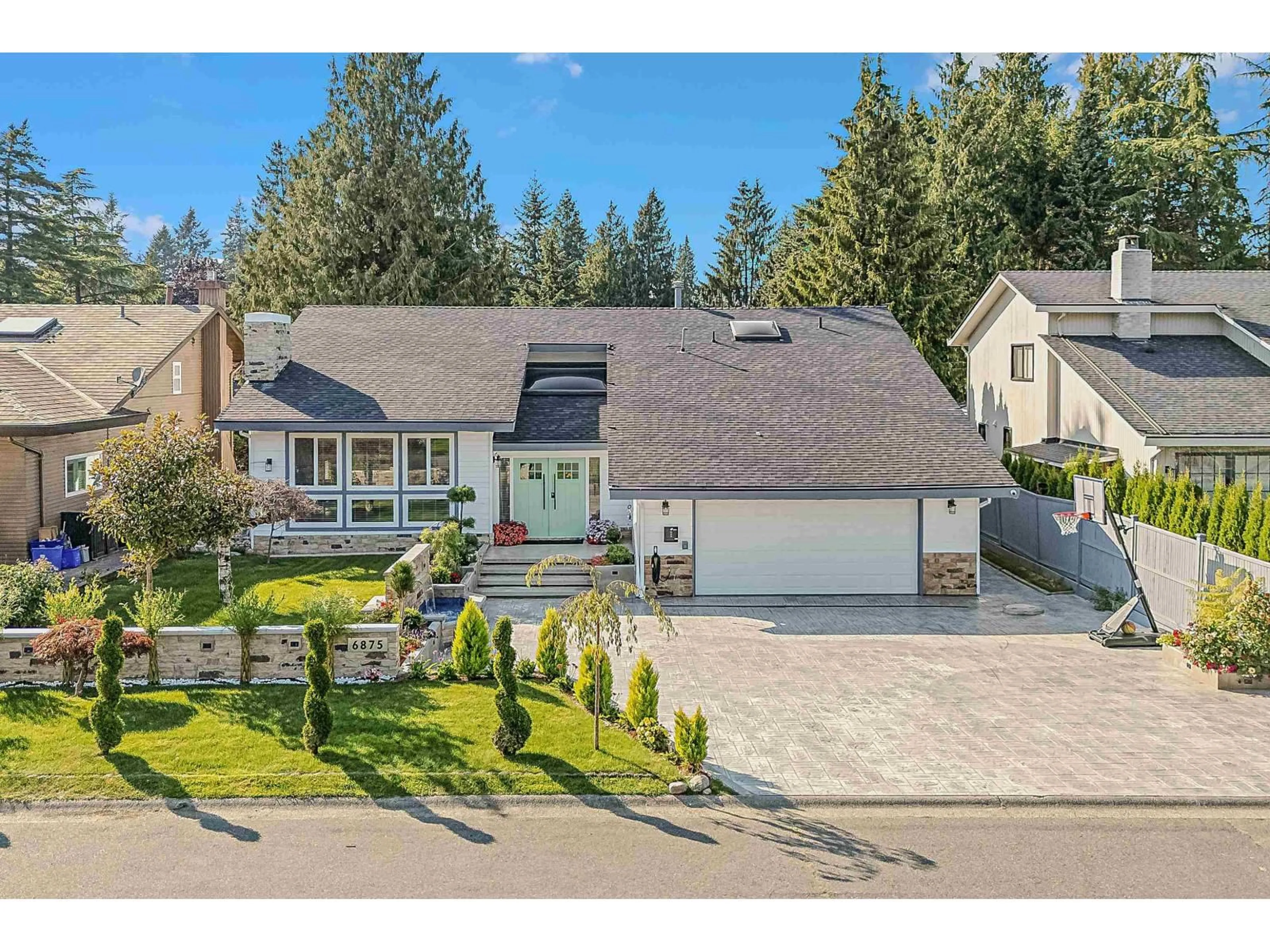 A pic from outside/outdoor area/front of a property/back of a property/a pic from drone, street for 6875 ROCKFORD, Delta British Columbia V4E2S5
