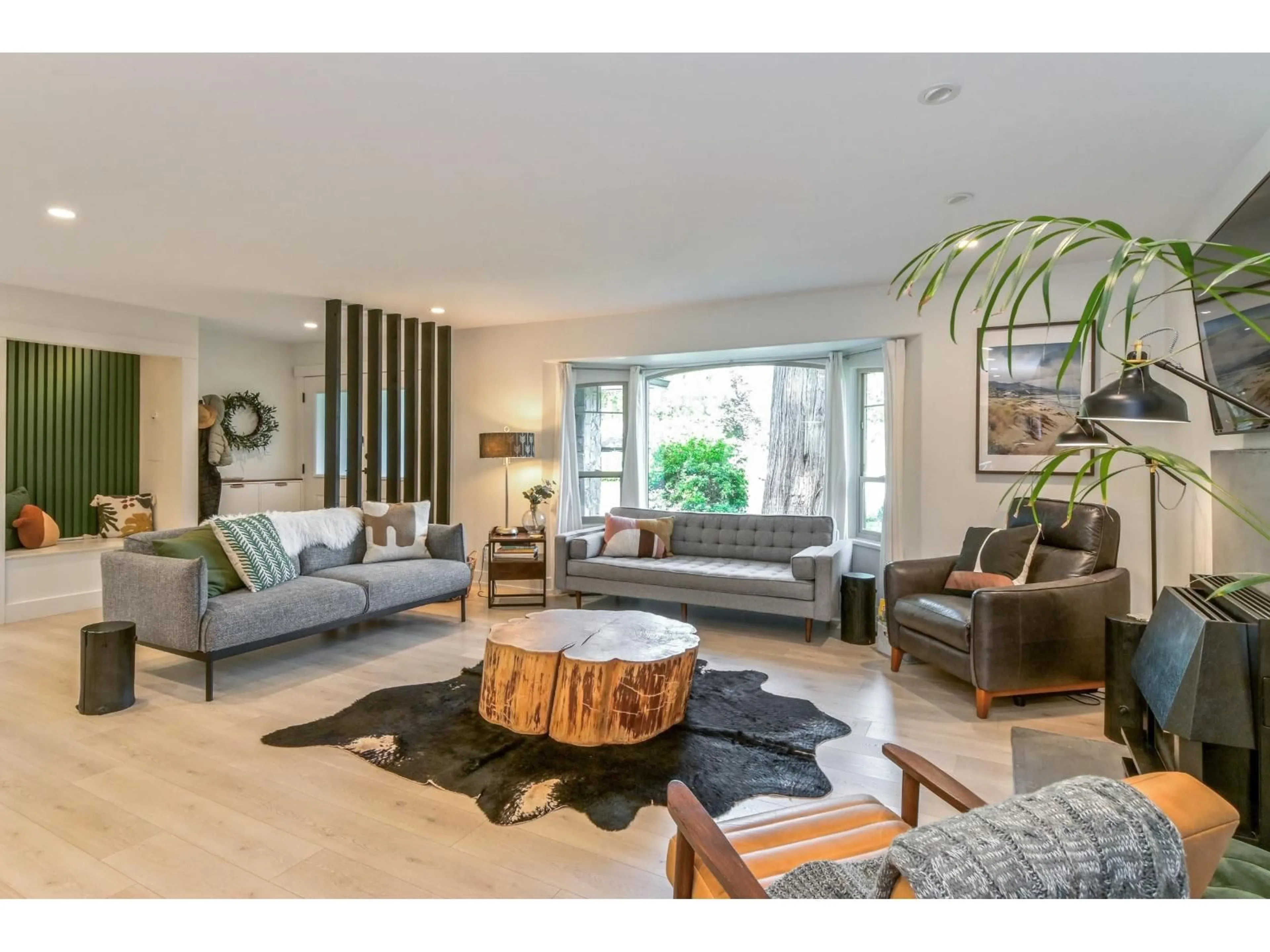 Living room with furniture, unknown for 4067 199A, Langley British Columbia V3A7S8