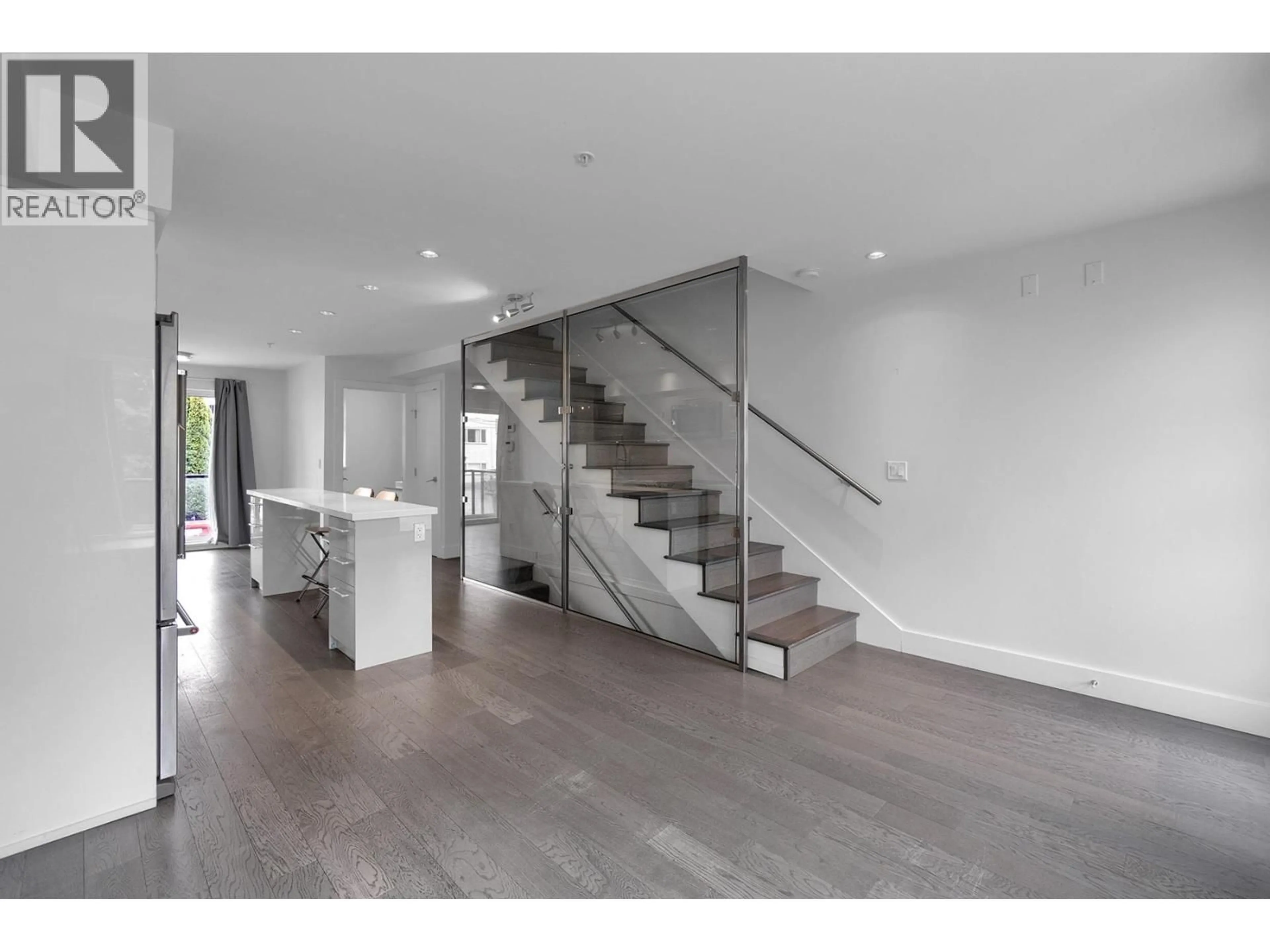 Unknown for 15 - 2358 WESTERN AVENUE, North Vancouver British Columbia V7M2L3
