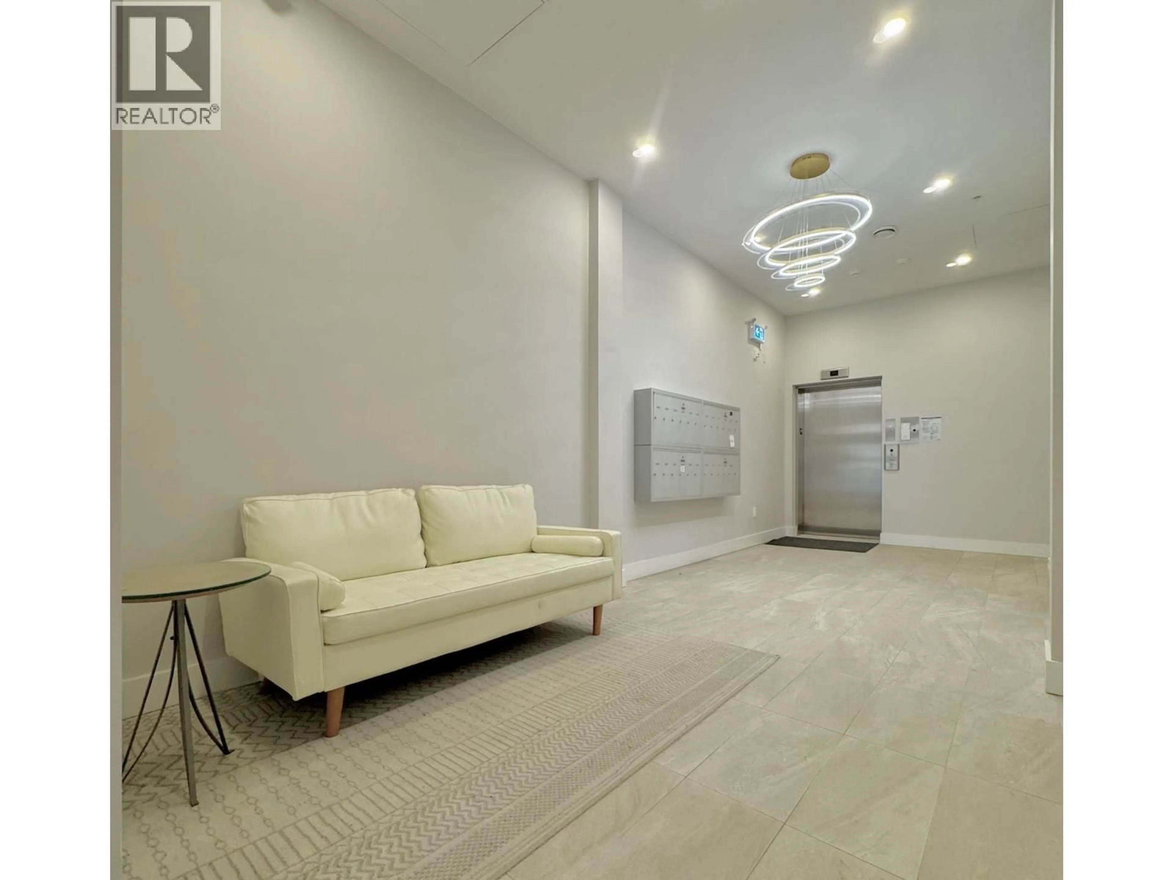 Unknown for 307 - 3050 KINGSWAY, Vancouver British Columbia V5R5J7