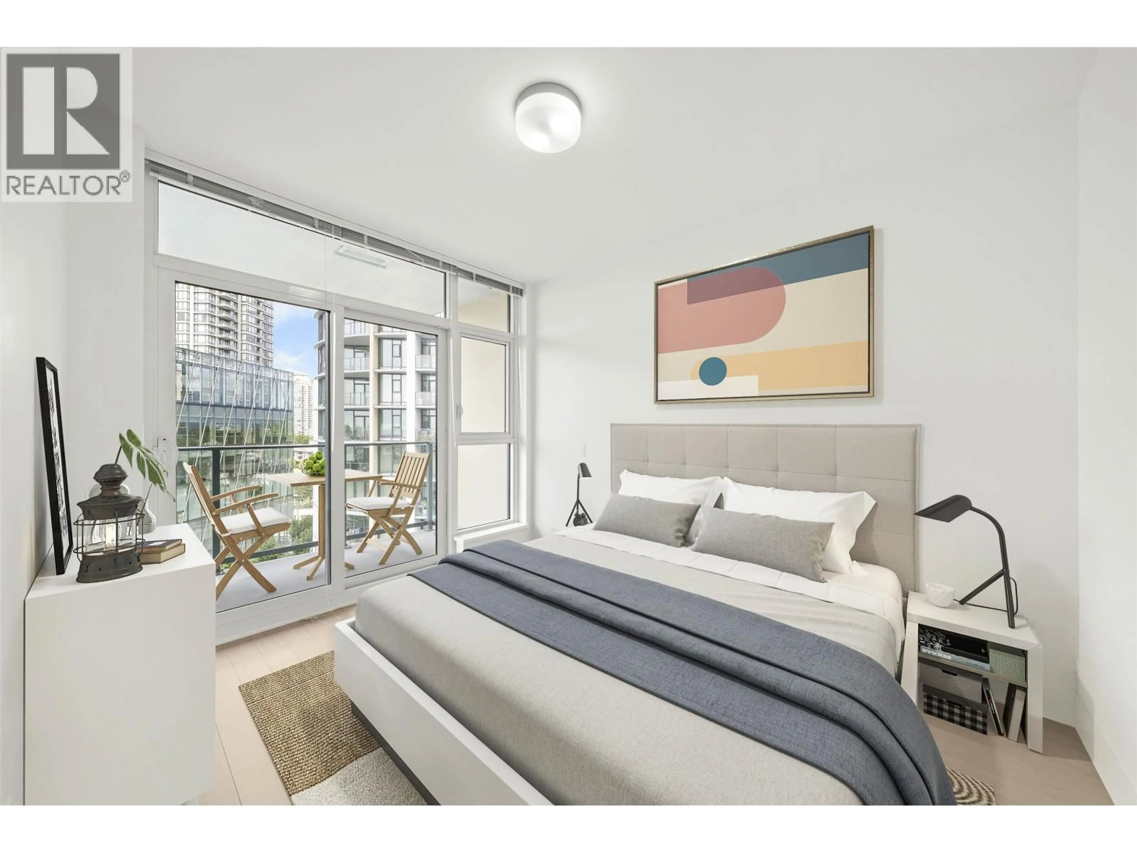 Bedroom with bed, unknown for 901 - 7388 KINGSWAY, Burnaby British Columbia V3N0G9