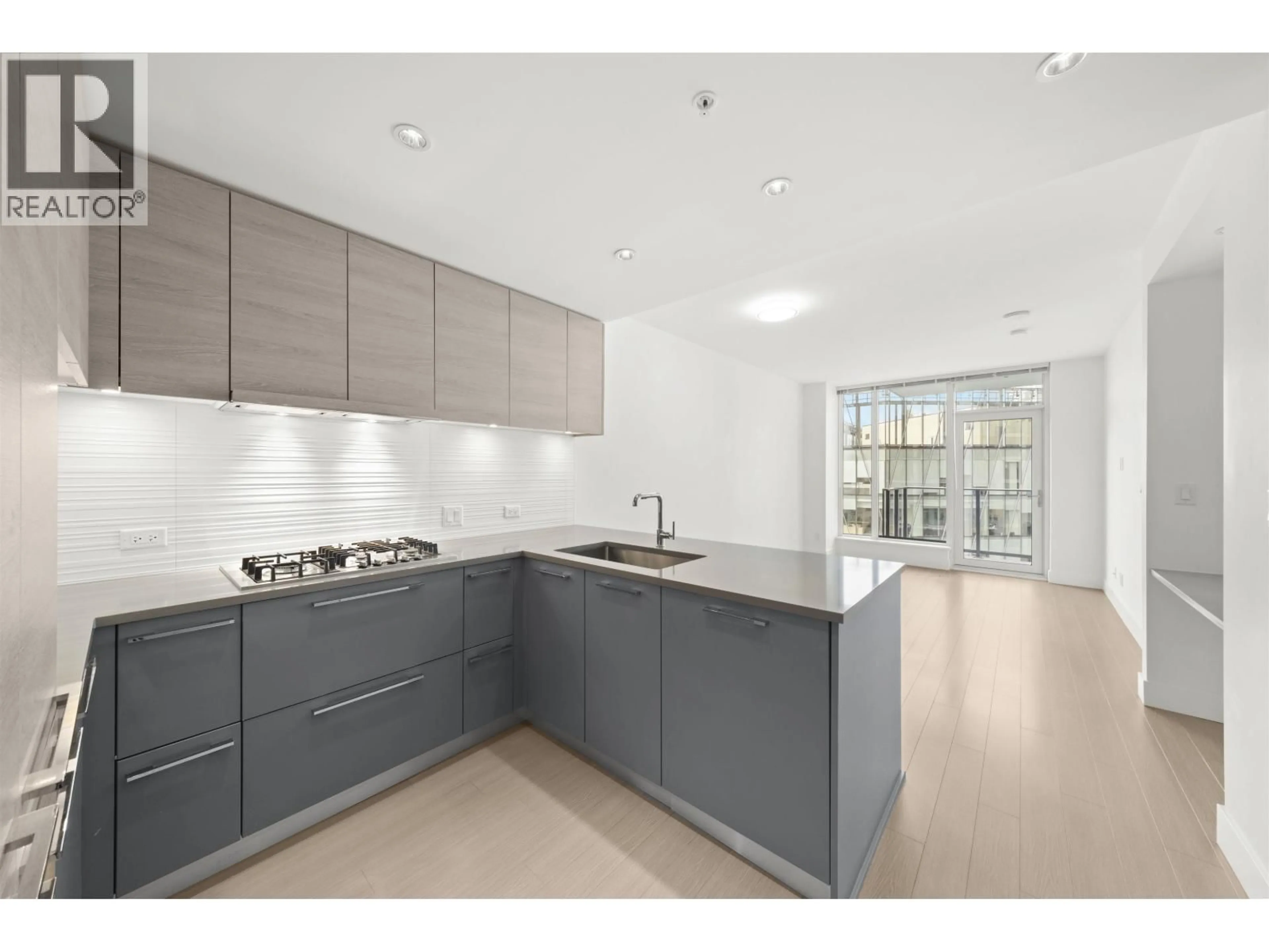 Standard kitchen, unknown for 901 - 7388 KINGSWAY, Burnaby British Columbia V3N0G9