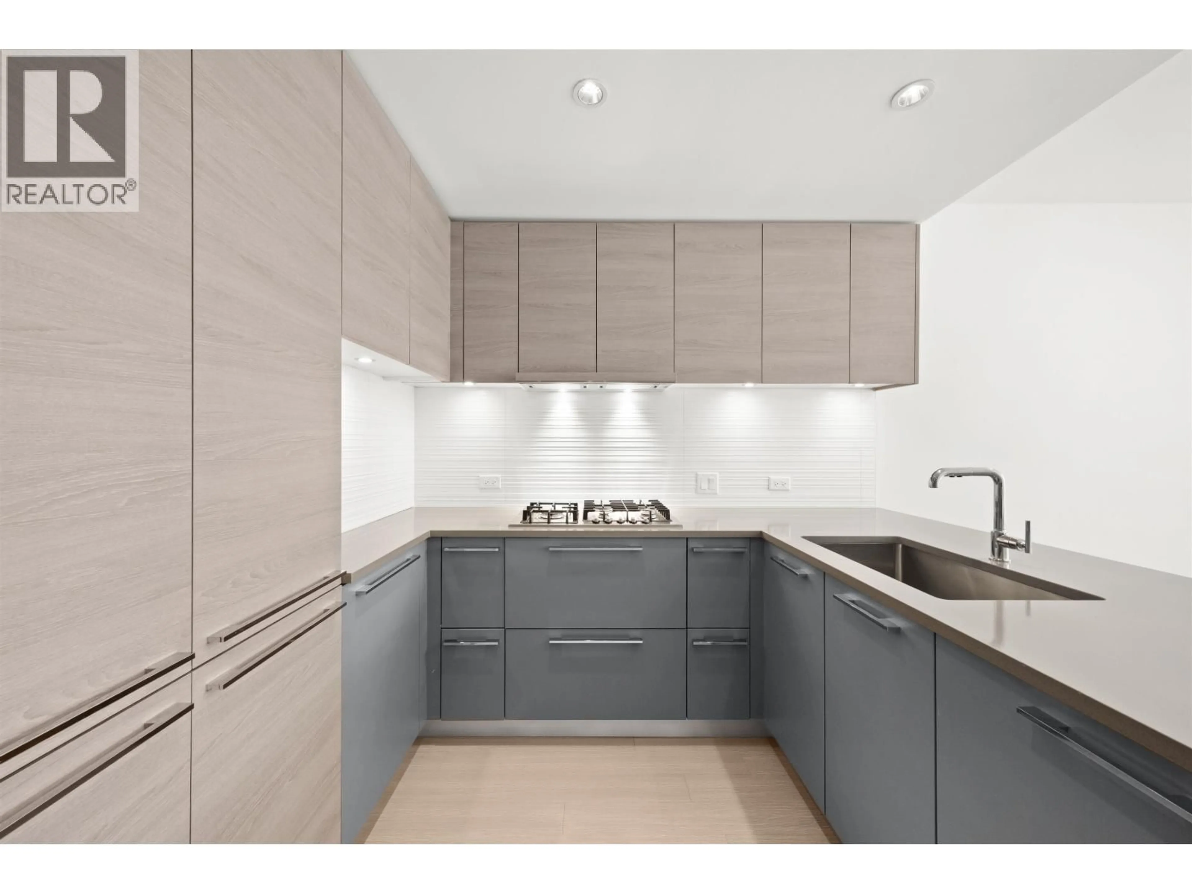 Standard kitchen, unknown for 901 - 7388 KINGSWAY, Burnaby British Columbia V3N0G9