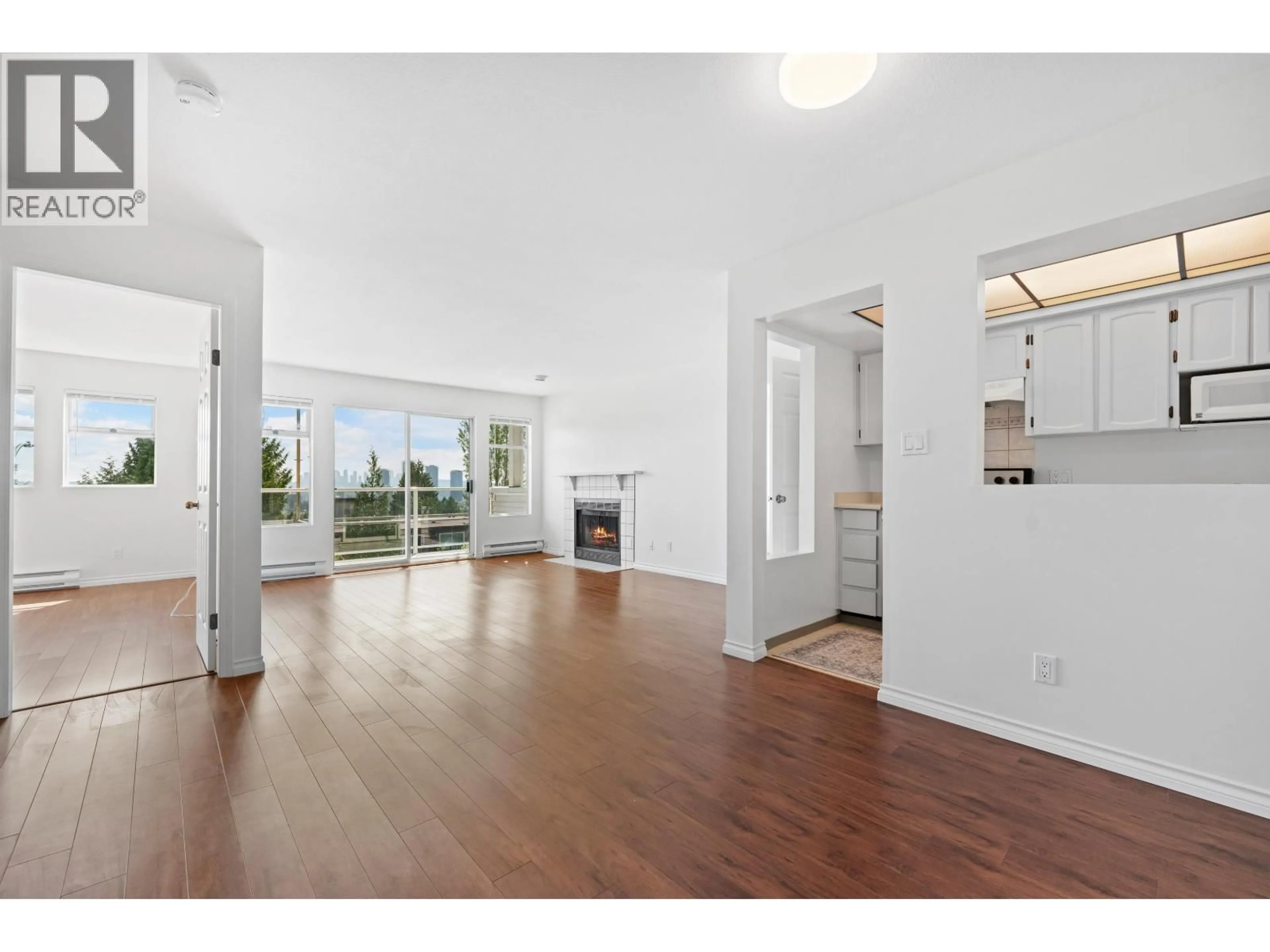 A pic of a room for 211 - 5335 HASTINGS STREET, Burnaby British Columbia V5B1P9